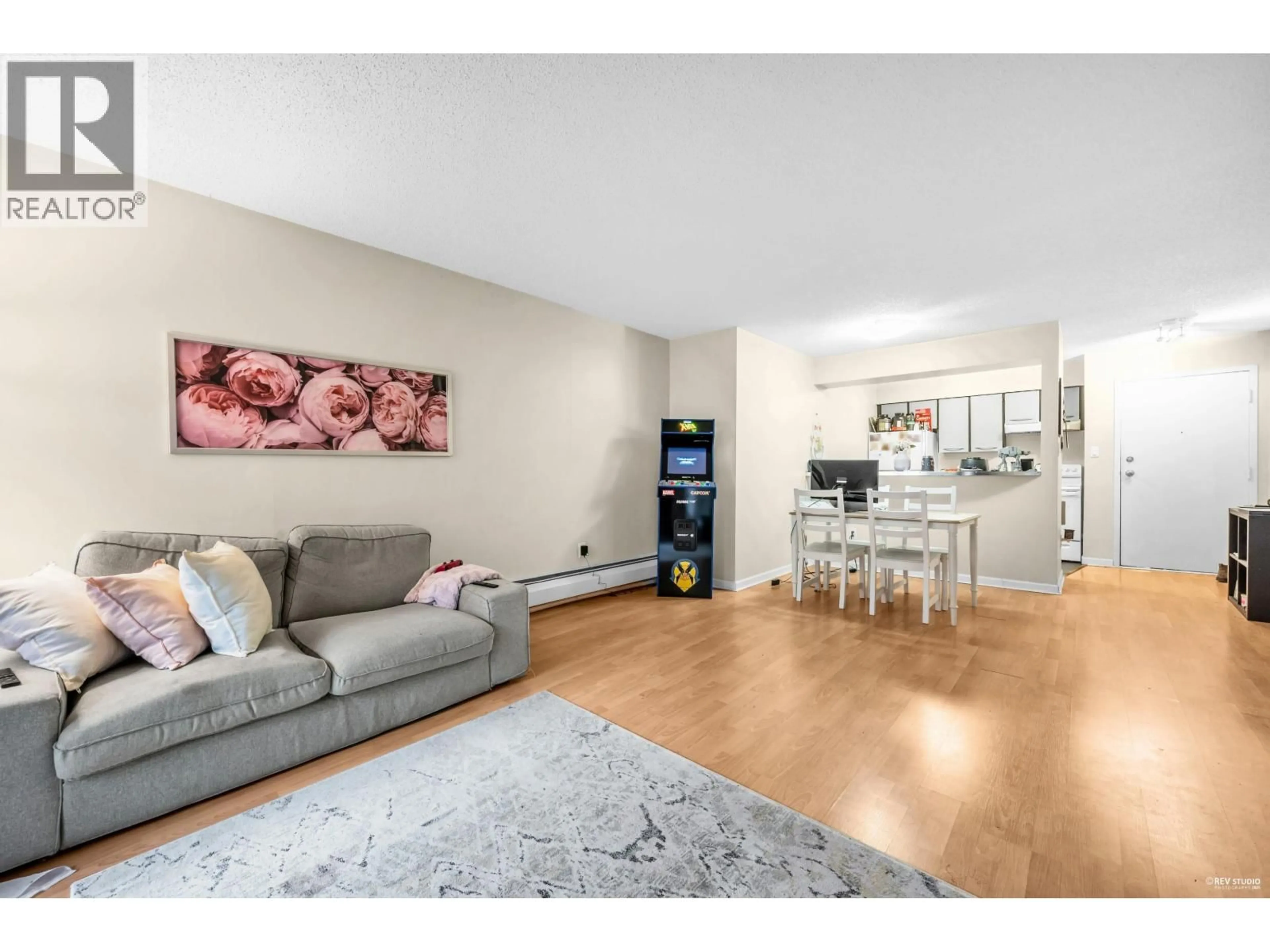 Living room with furniture, unknown for 208 - 1955 WOODWAY PLACE, Burnaby British Columbia V5B4S5
