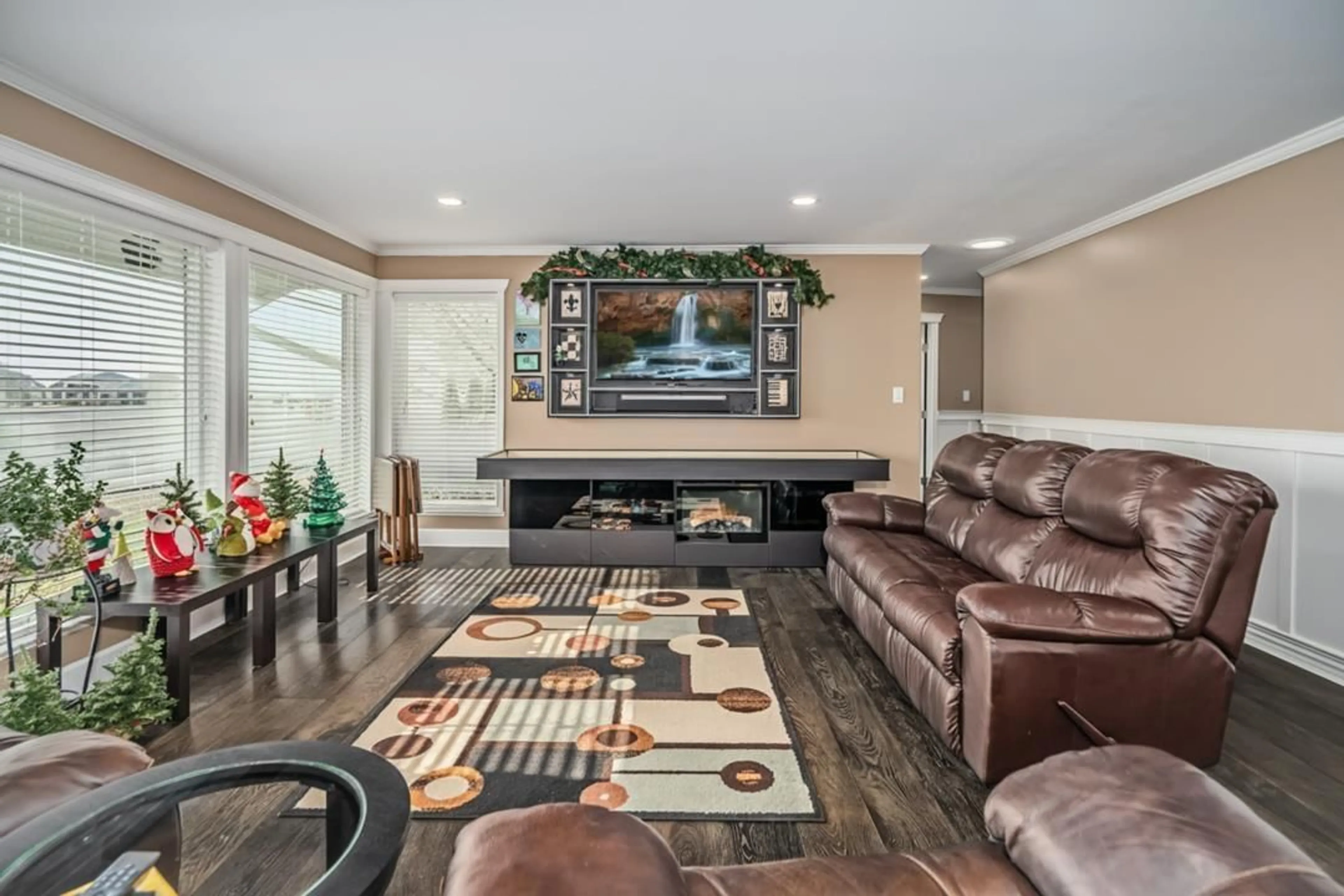 Living room with furniture, unknown for 34900 ORION PLACE, Abbotsford British Columbia V2S7R4