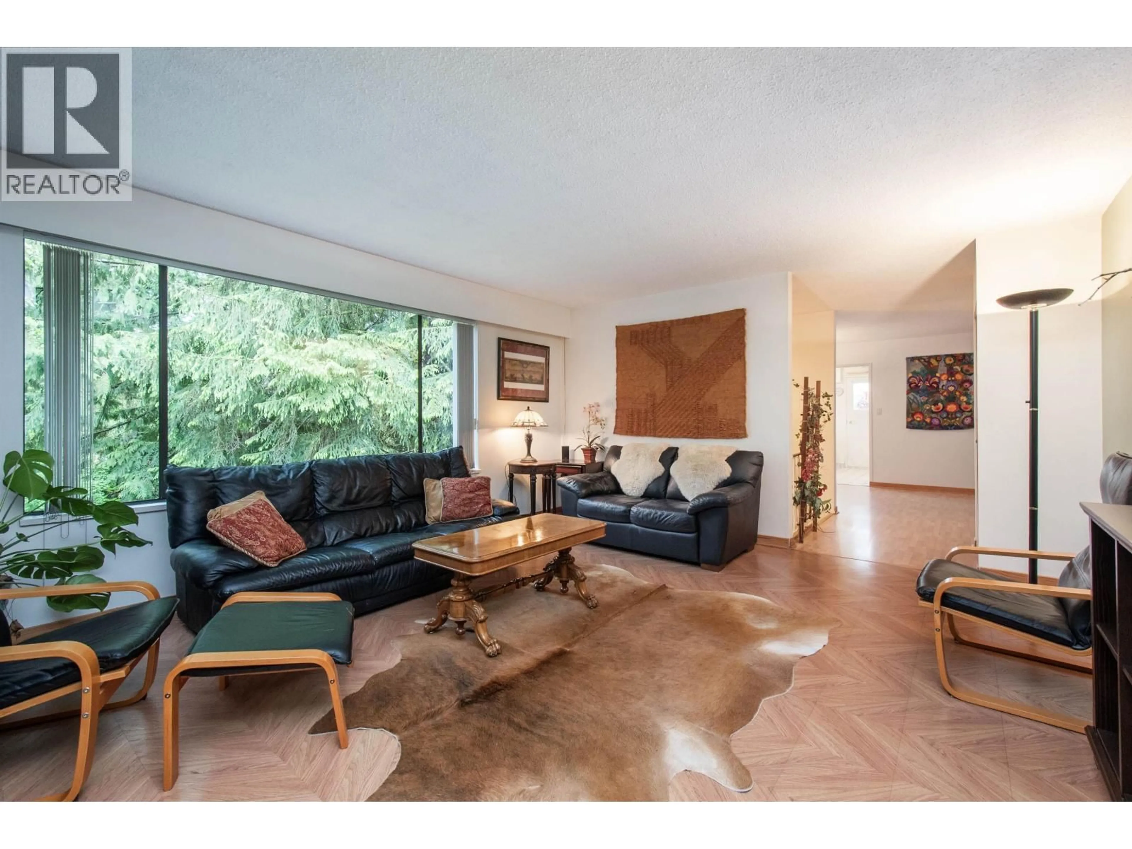 Living room with furniture, unknown for 3875 REGENT AVENUE, North Vancouver British Columbia V7N2C3