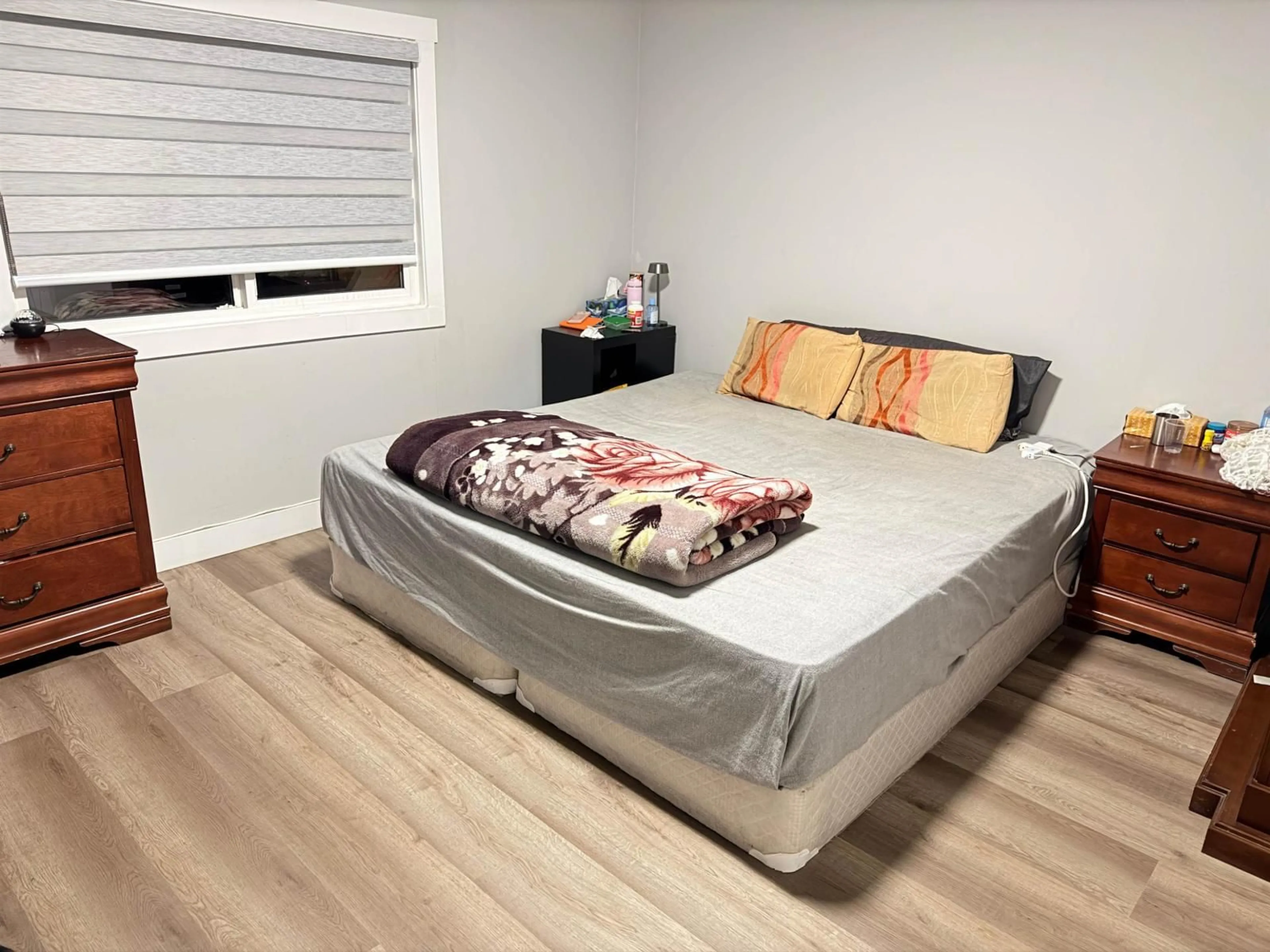 Bedroom with bed, wood/laminate floor for 32549 BEAVER DRIVE, Mission British Columbia V2V5R3