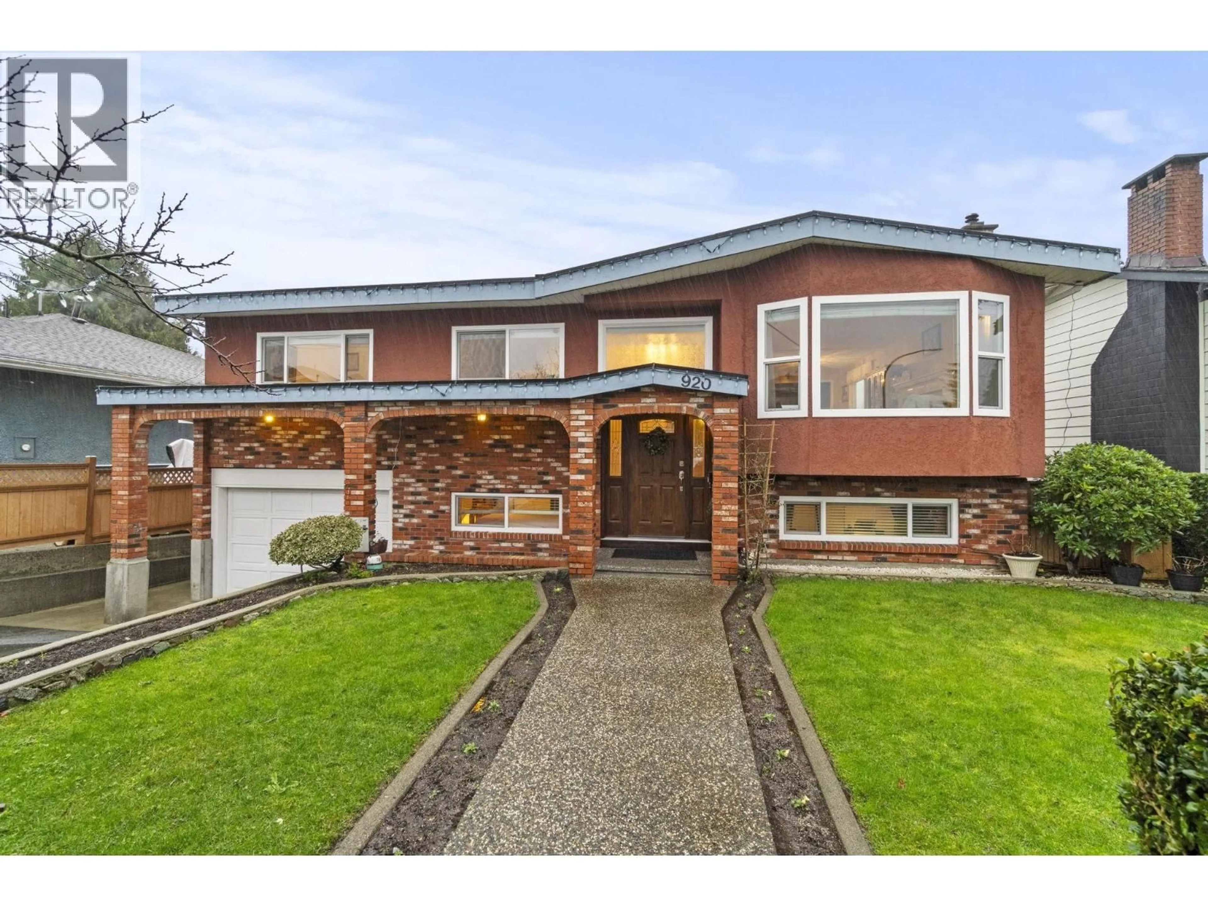 Home with brick exterior material, street for 920 GROVE AVENUE, Burnaby British Columbia V5B4G7
