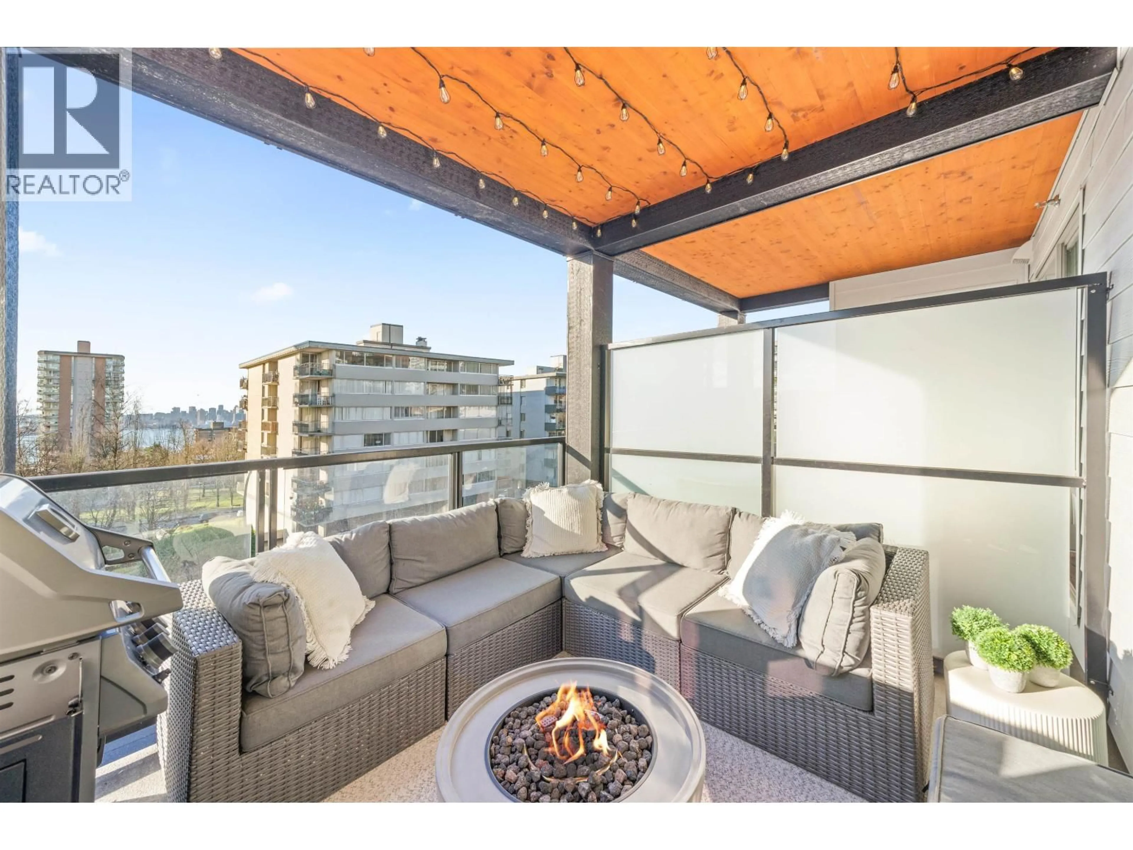 Patio, unknown for 304 - 108 8TH STREET, North Vancouver British Columbia V7L0H1