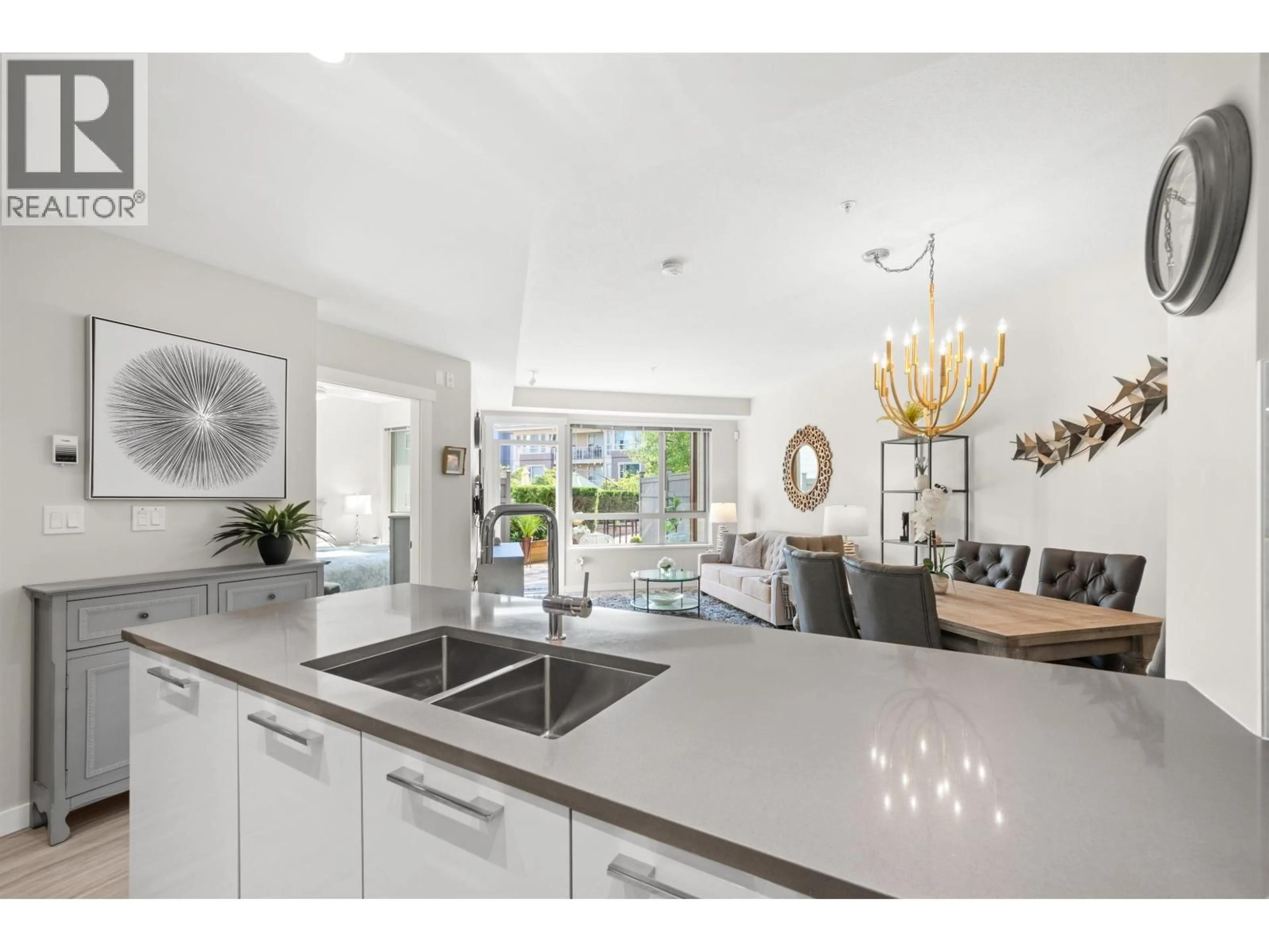 Open concept kitchen, ceramic/tile floor for 101 - 2632 LIBRARY LANE, North Vancouver British Columbia V7J0B8