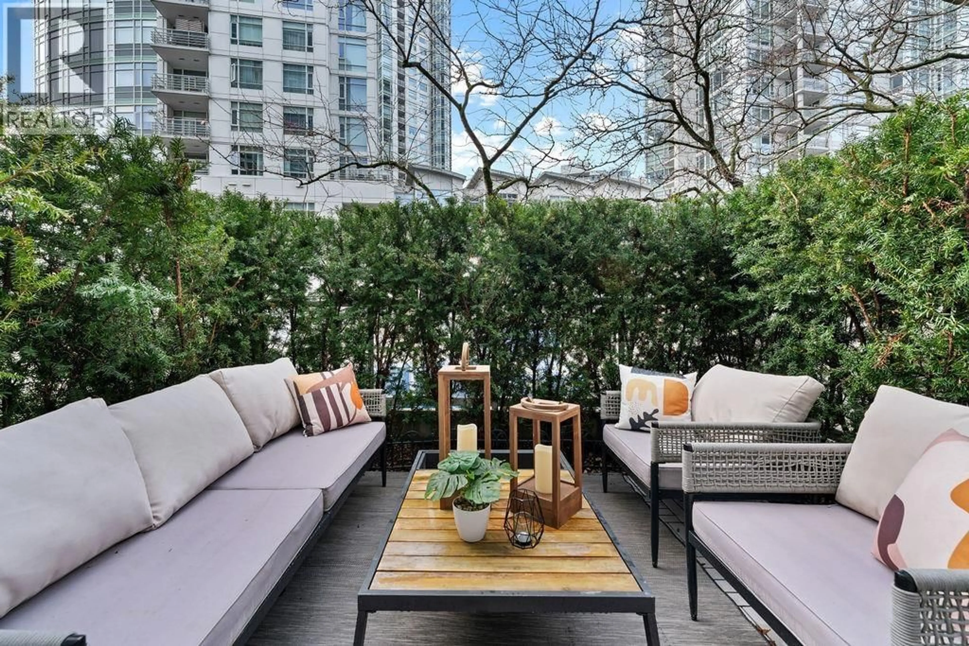 Patio, unknown for 123 AQUARIUS MEWS, Vancouver British Columbia V6Z2Z1