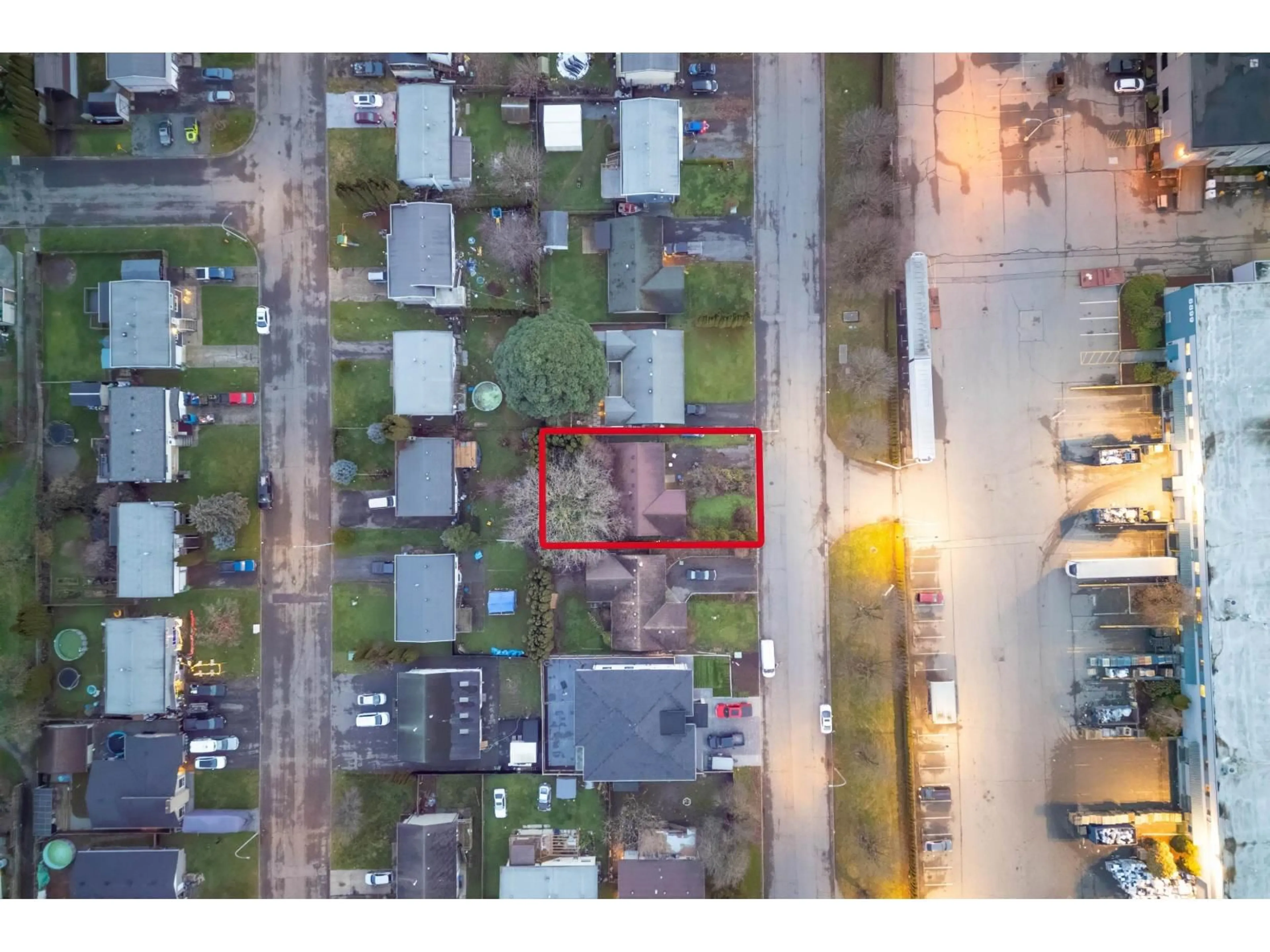 A pic from outside/outdoor area/front of a property/back of a property/a pic from drone, street for 8900 CHARLES STREET, Chilliwack British Columbia V2P7H8