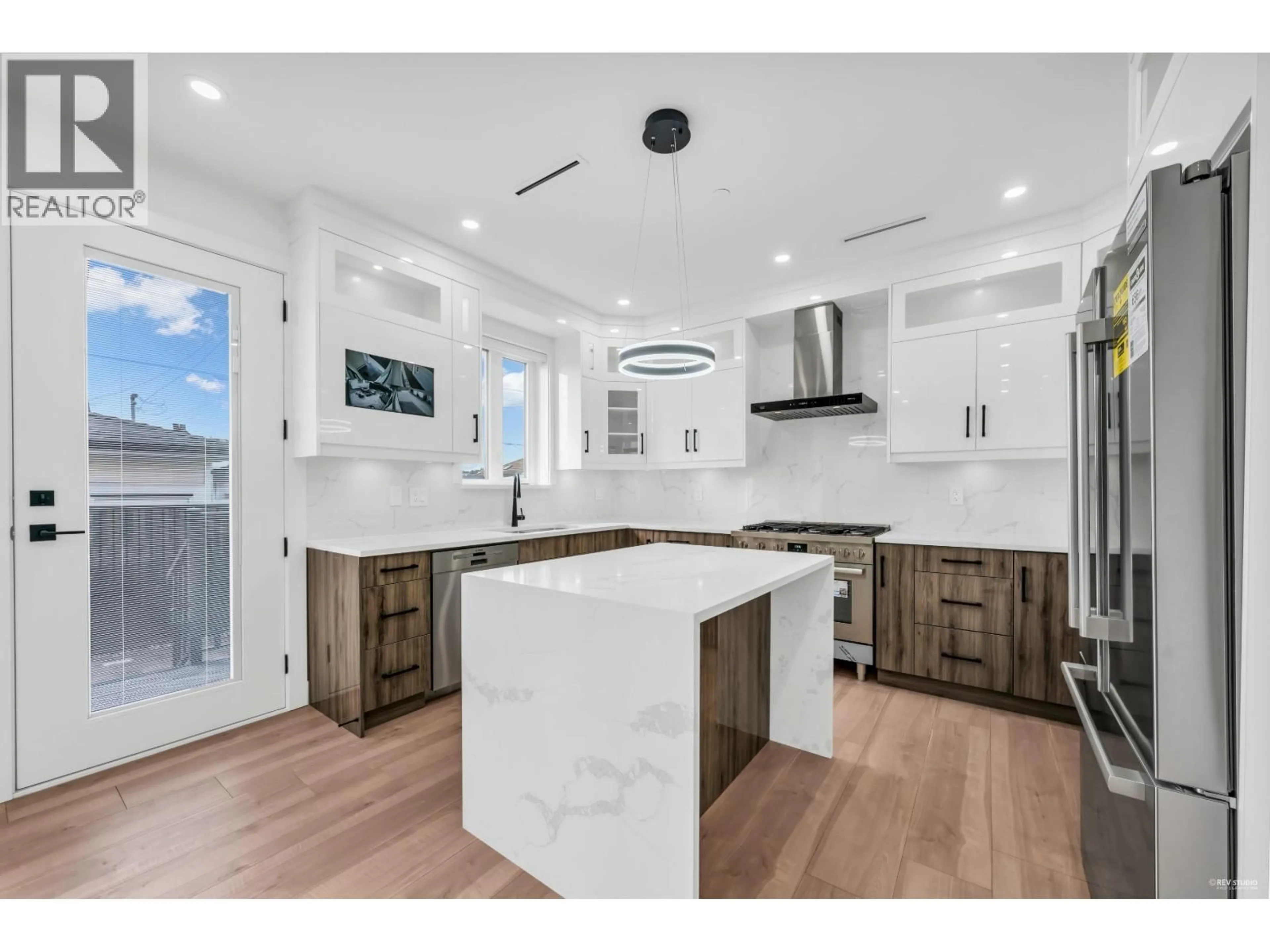 Open concept kitchen, unknown for 2 - 3344 ADANAC STREET, Vancouver British Columbia V5K2P3