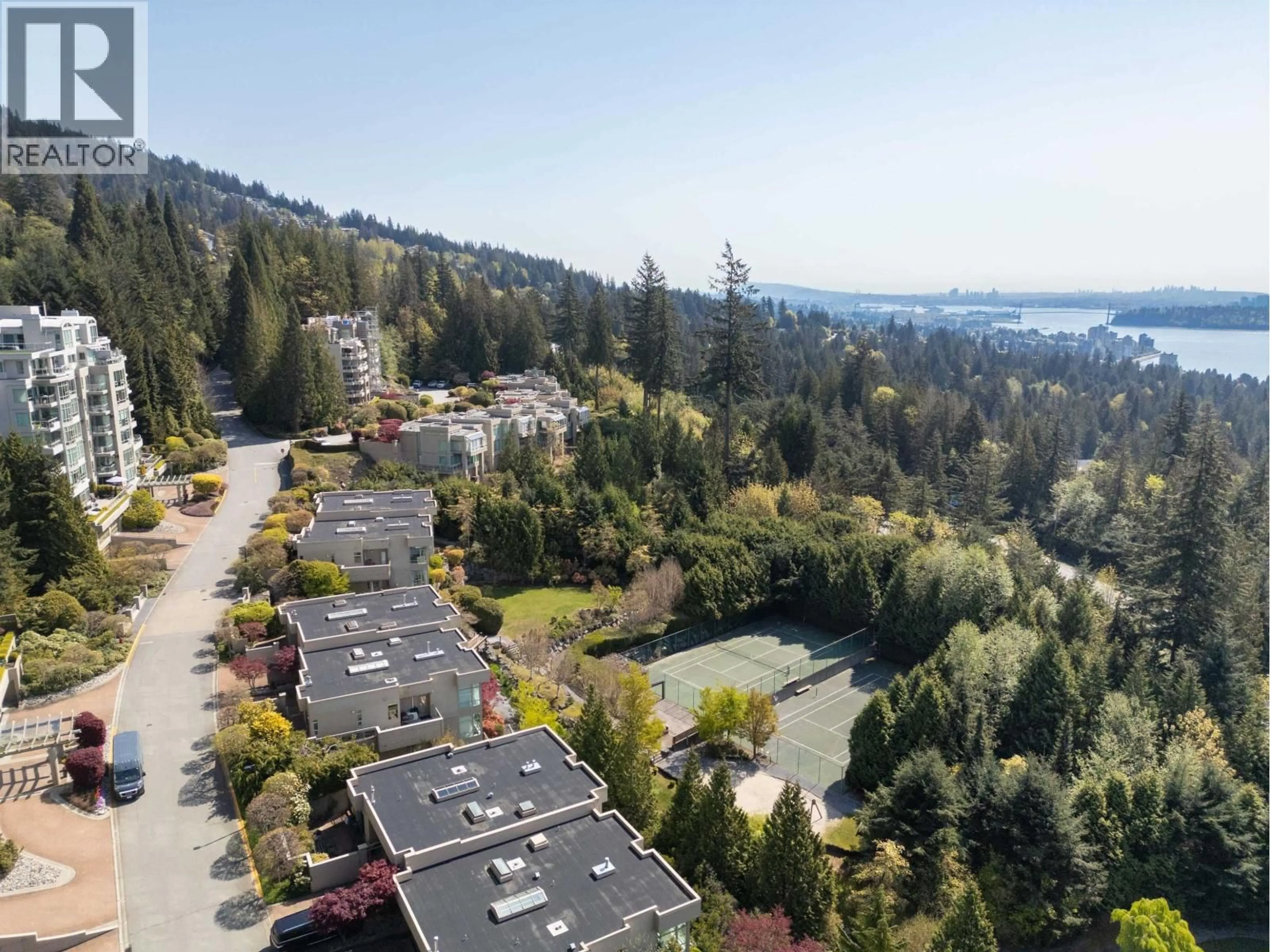 A pic from outside/outdoor area/front of a property/back of a property/a pic from drone, unknown for 3112 DEER RIDGE DRIVE, West Vancouver British Columbia V7S4W1