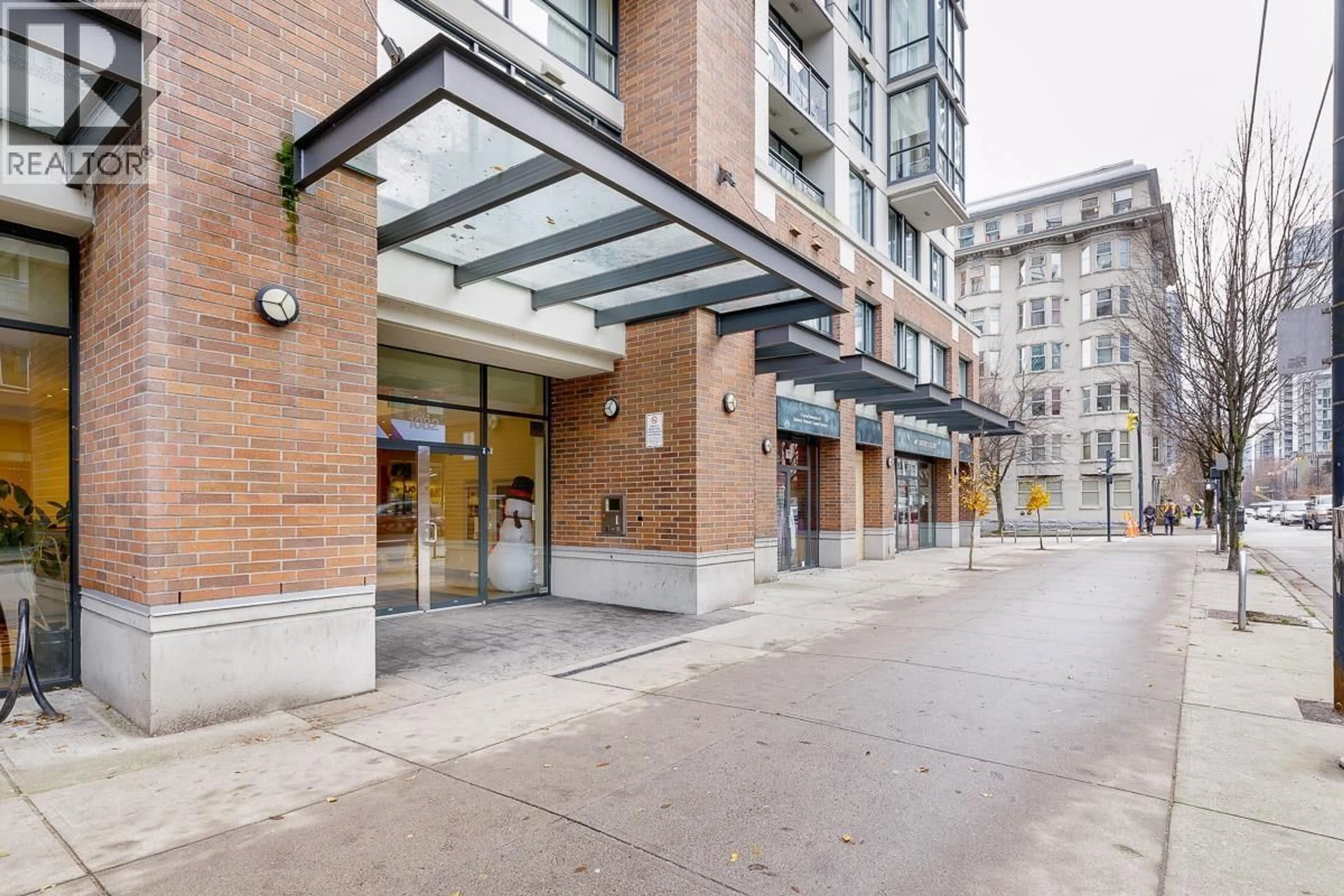 Indoor foyer for 1708 - 1082 SEYMOUR STREET, Vancouver British Columbia V6B1X9