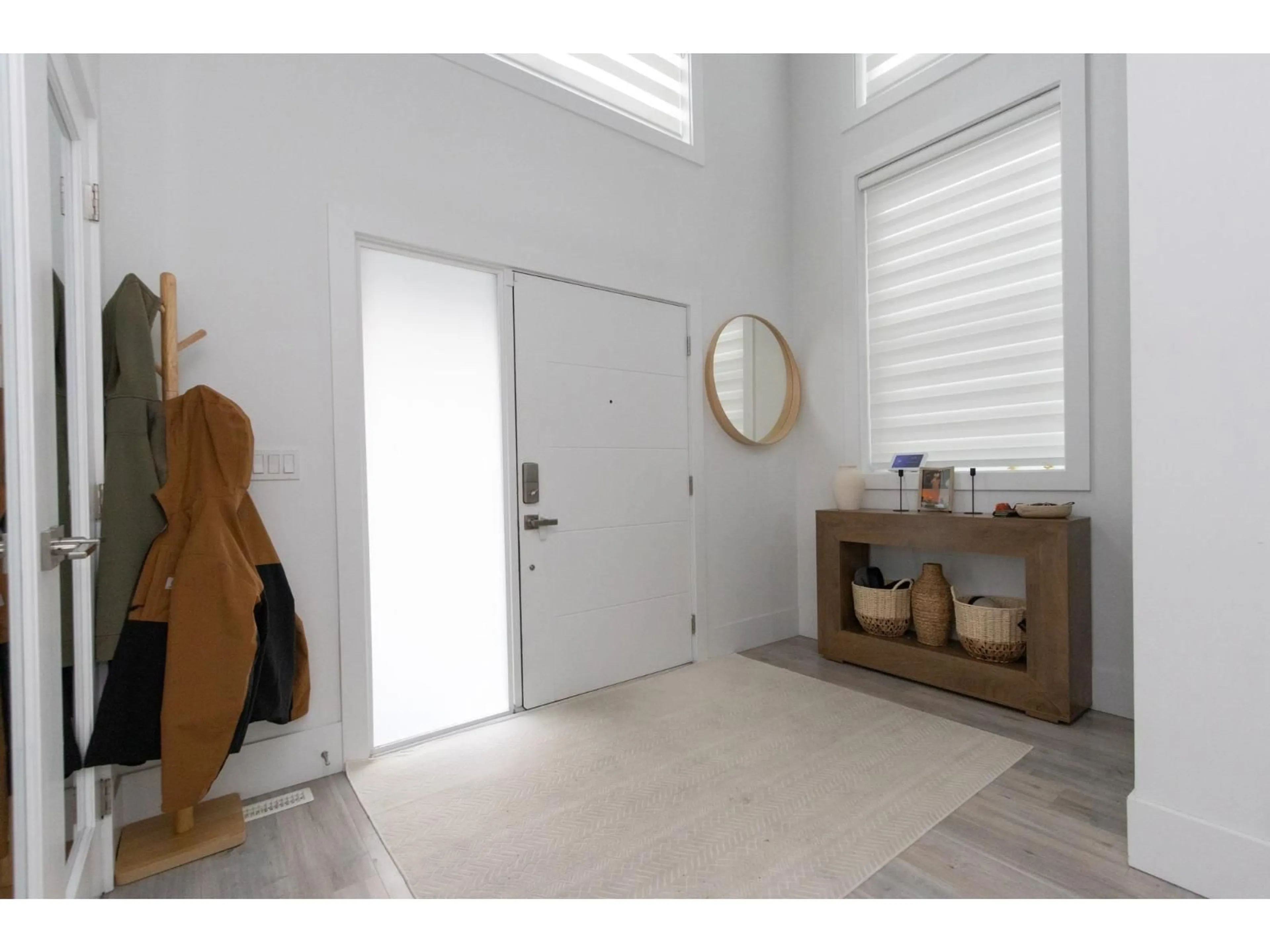 Indoor entryway for 36743 CARL CREEK CRESCENT, Abbotsford British Columbia V3G0H4