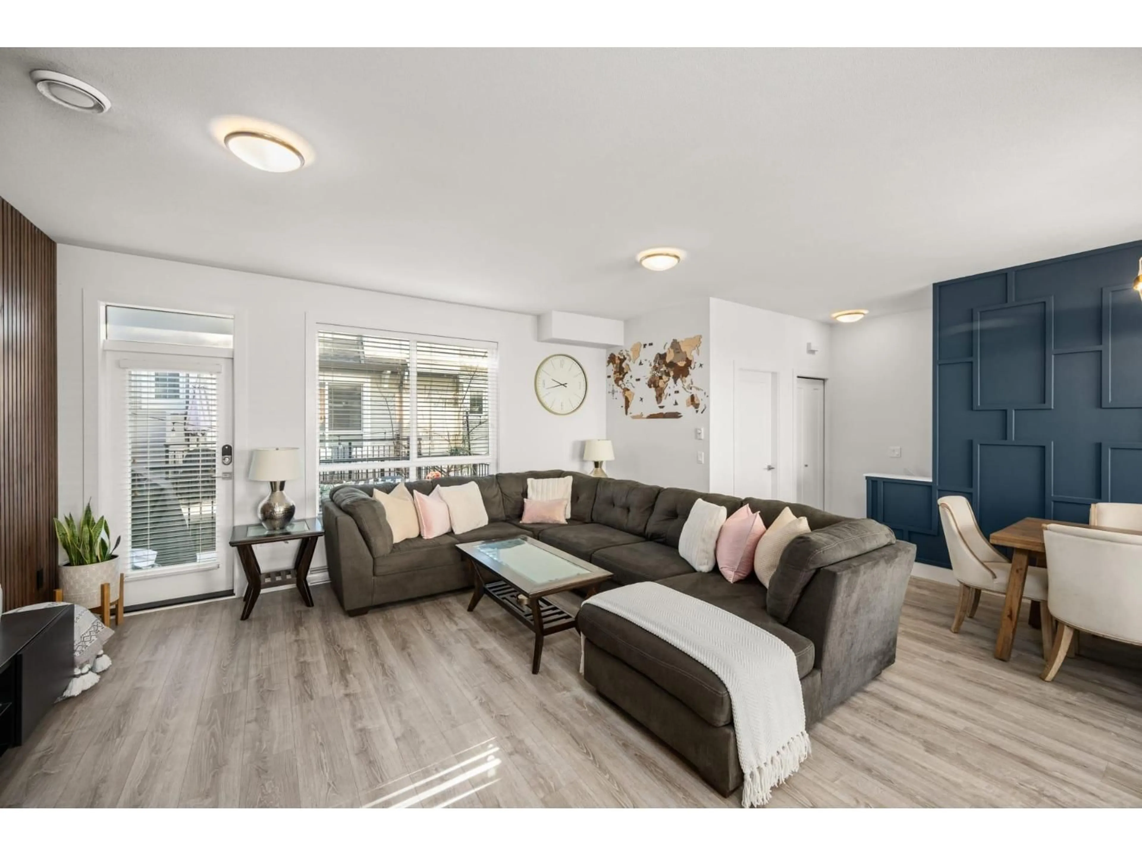 Living room with furniture, unknown for 75 - 9718 161A STREET, Surrey British Columbia V4N6S7