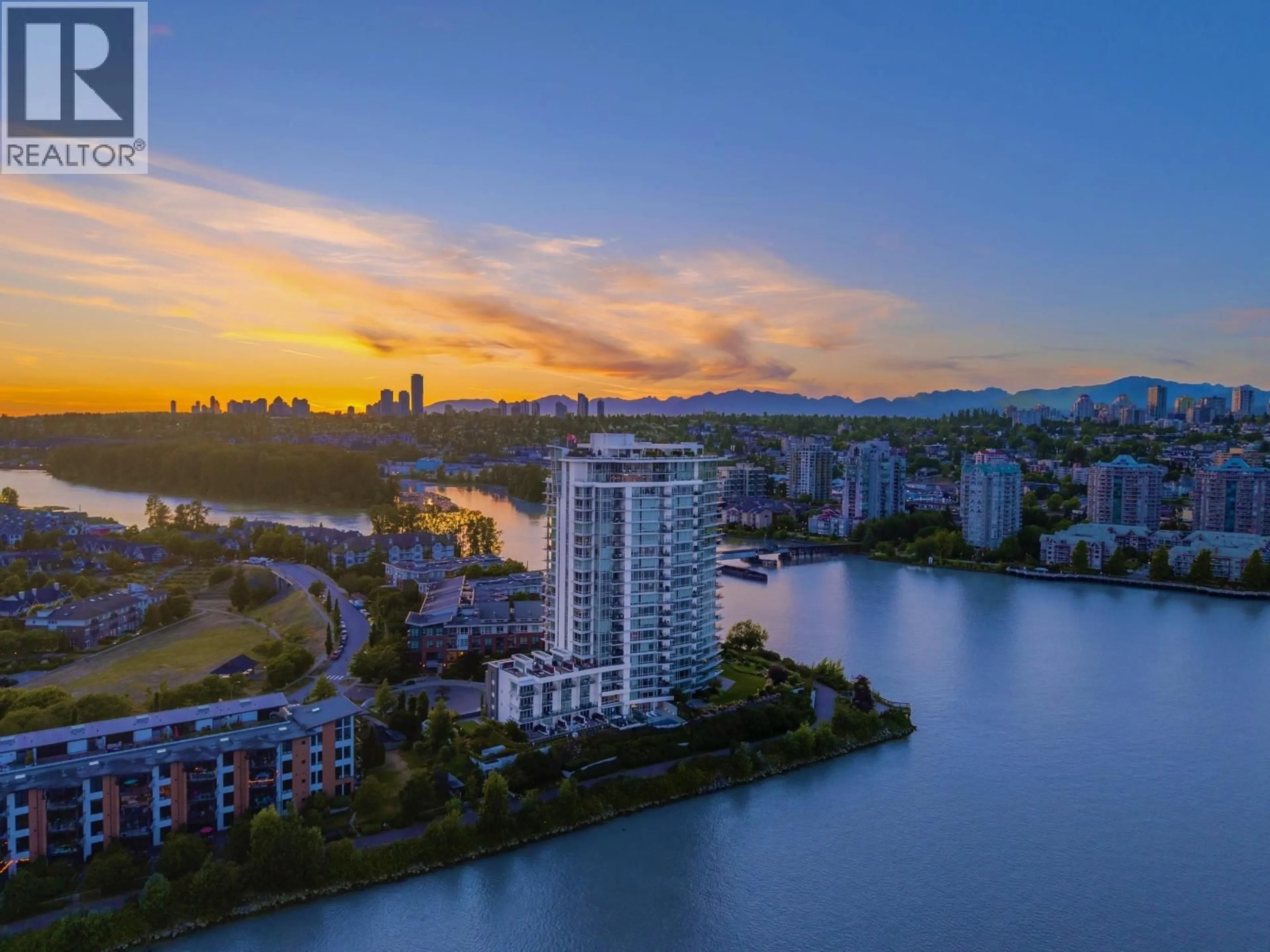 A pic from outside/outdoor area/front of a property/back of a property/a pic from drone, water/lake/river/ocean view for 1501 - 210 SALTER STREET, New Westminster British Columbia V3M0J9