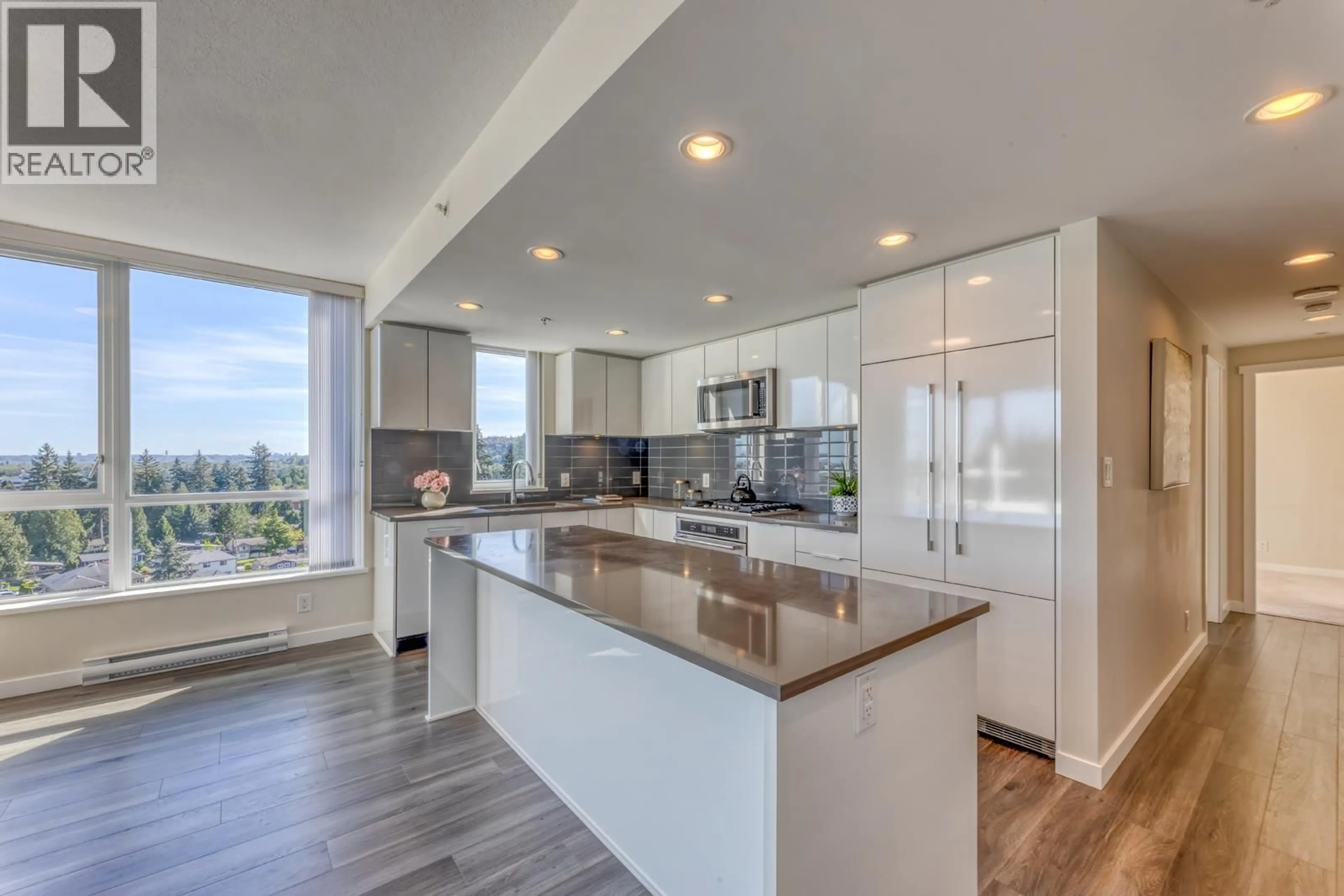 Contemporary kitchen, unknown for 1103 - 3096 WINDSOR GATE, Coquitlam British Columbia V3B0P4