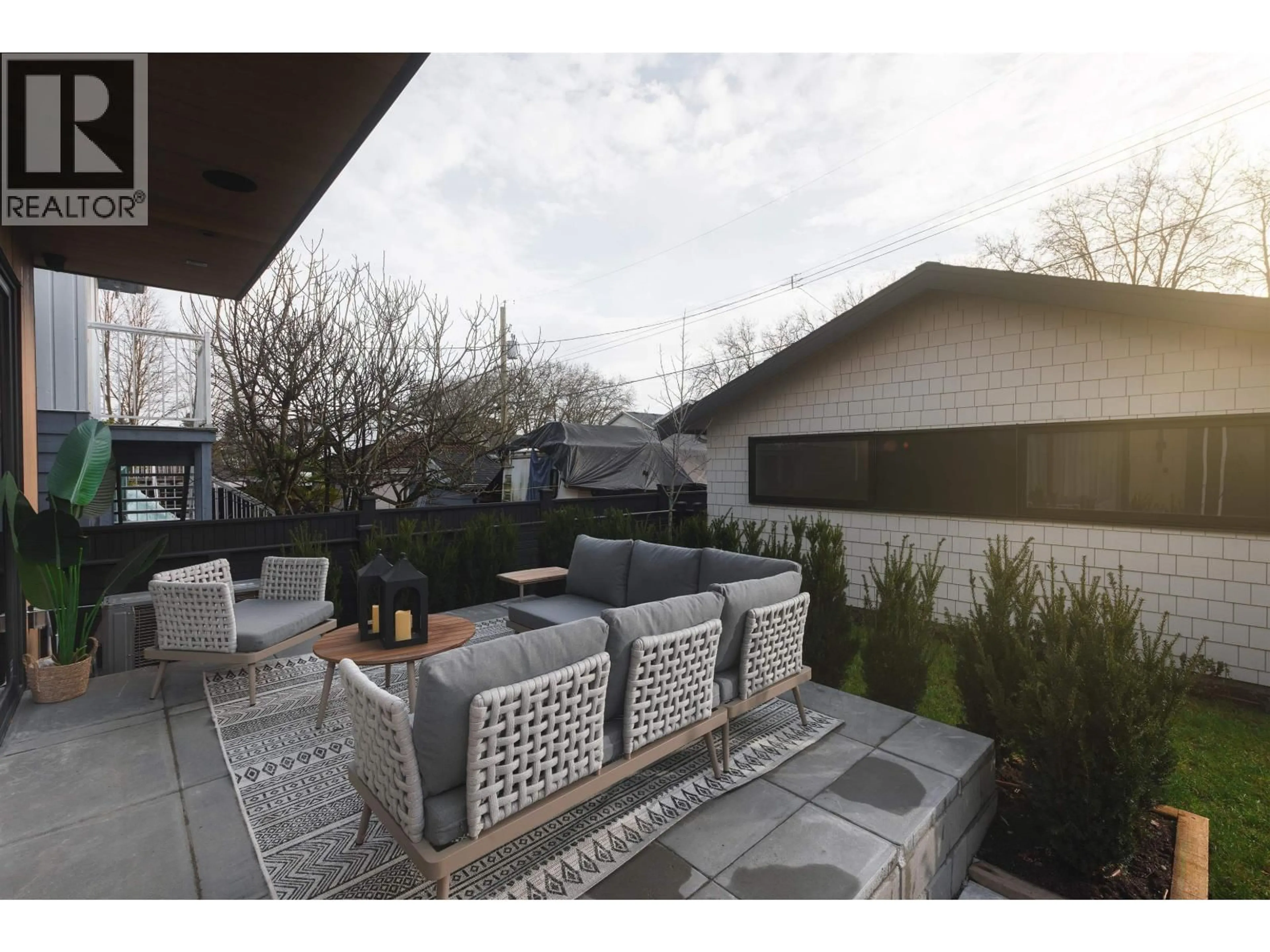 Patio, street for 2 - 58 40TH AVENUE, Vancouver British Columbia V5W1L4