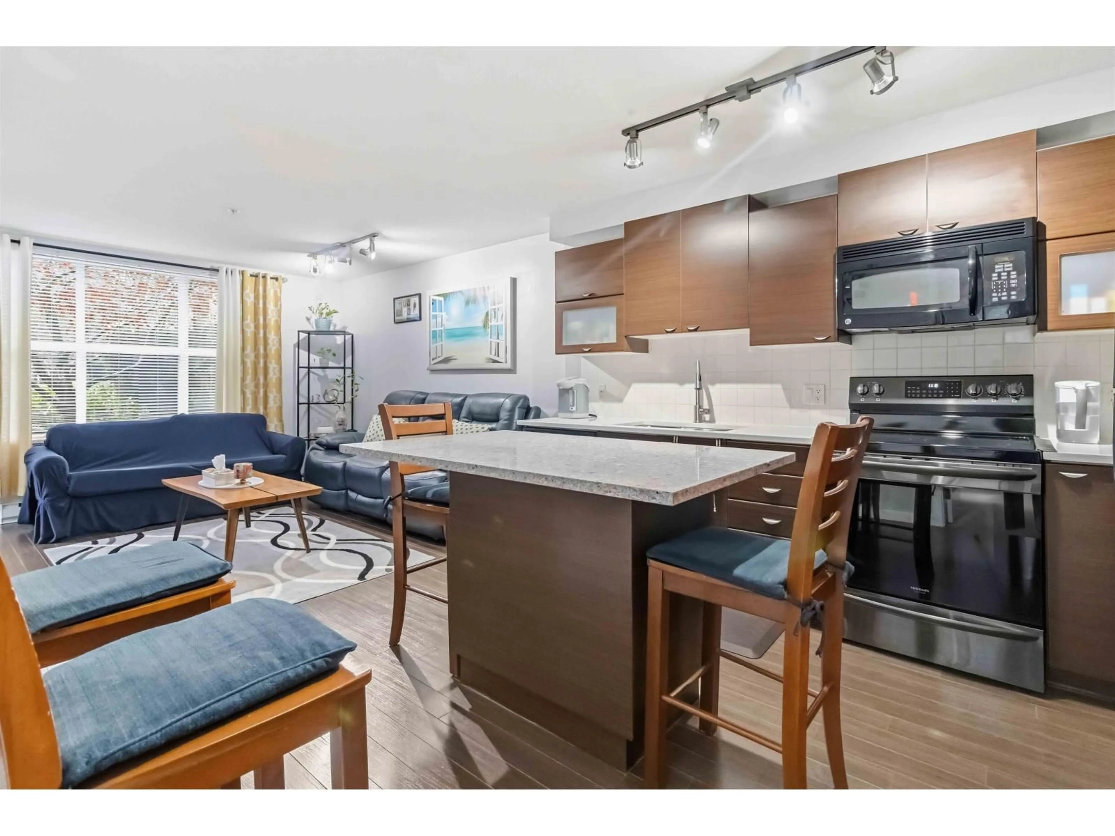 Open concept kitchen, unknown for 124 - 10707 139 STREET, Surrey British Columbia V3T0B2