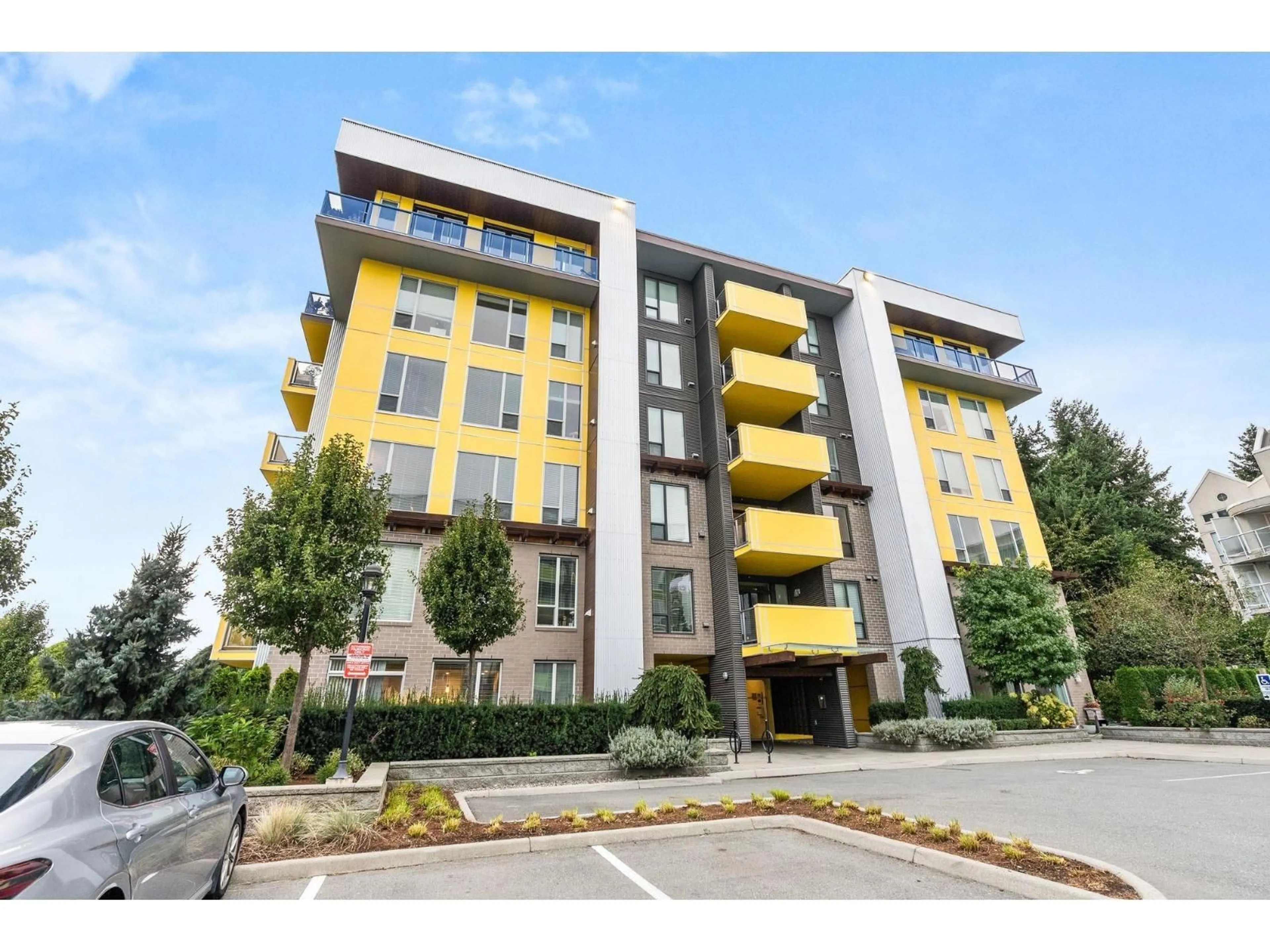 A pic from outside/outdoor area/front of a property/back of a property/a pic from drone, building for 301 - 2555 WARE STREET, Abbotsford British Columbia V2S0J4