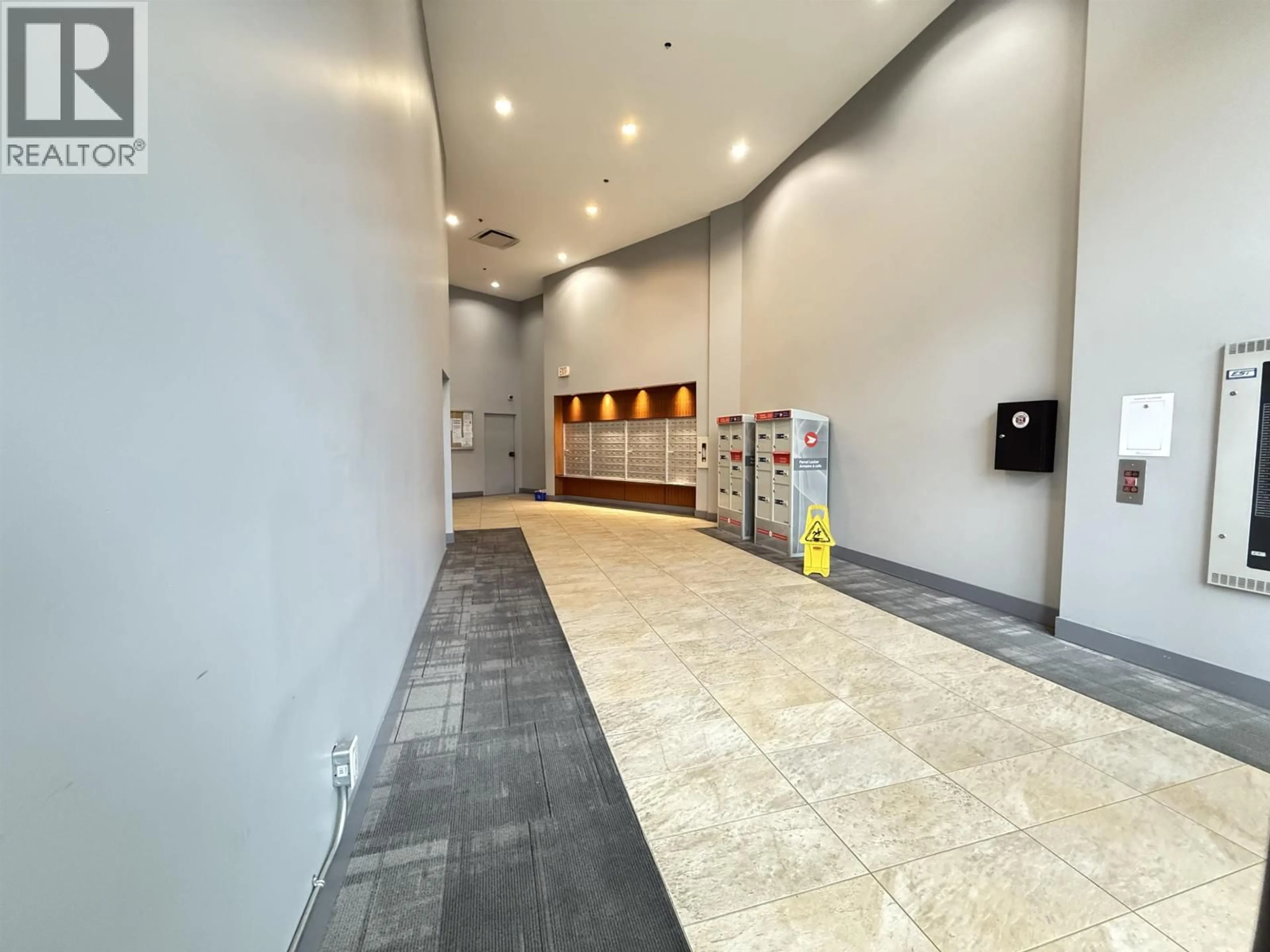 Indoor foyer for 405 - 4028 KNIGHT STREET, Vancouver British Columbia V5N5Y8