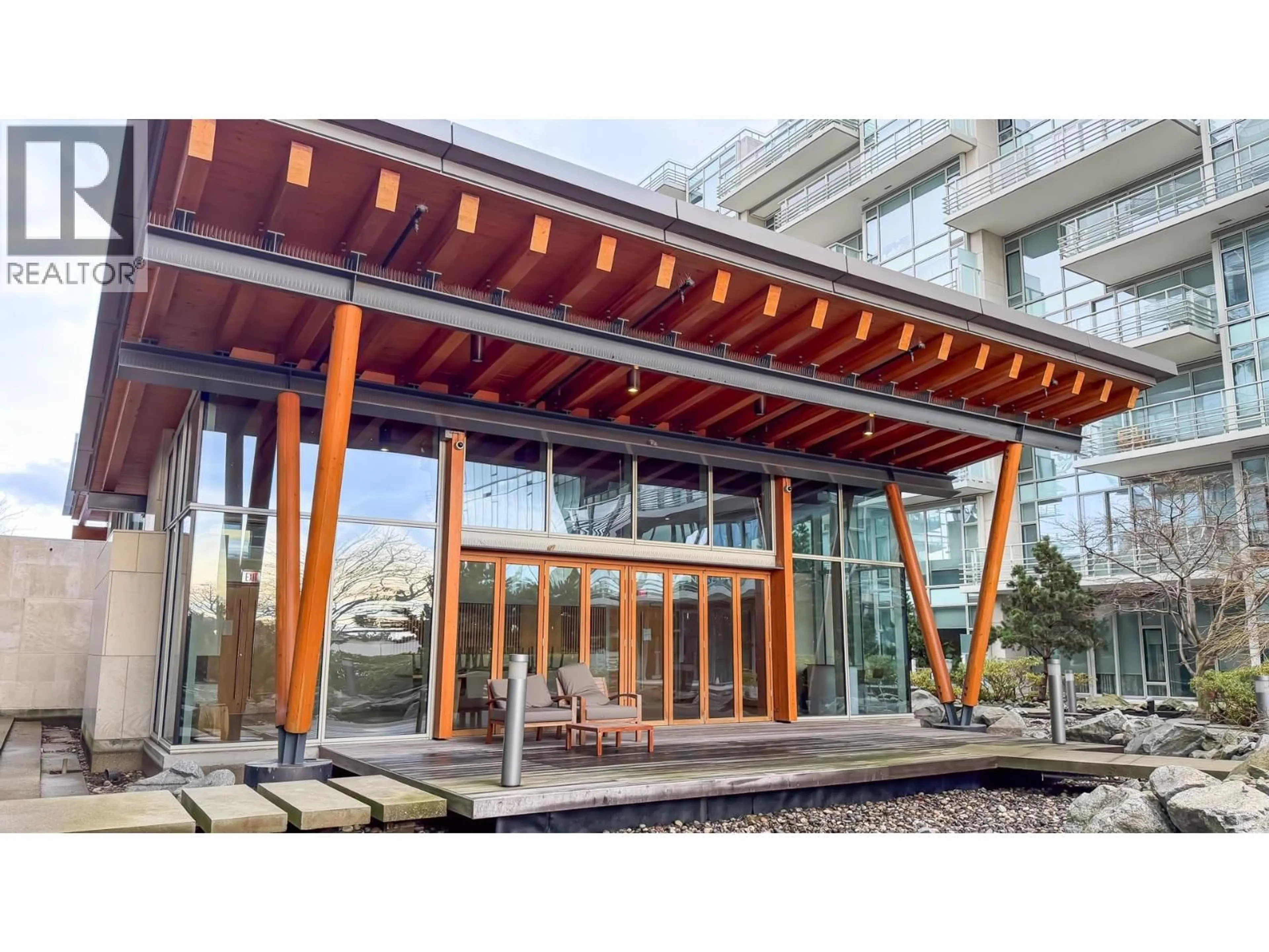 Indoor foyer for 102 - 5199 BRIGHOUSE WAY, Richmond British Columbia V7C0A7