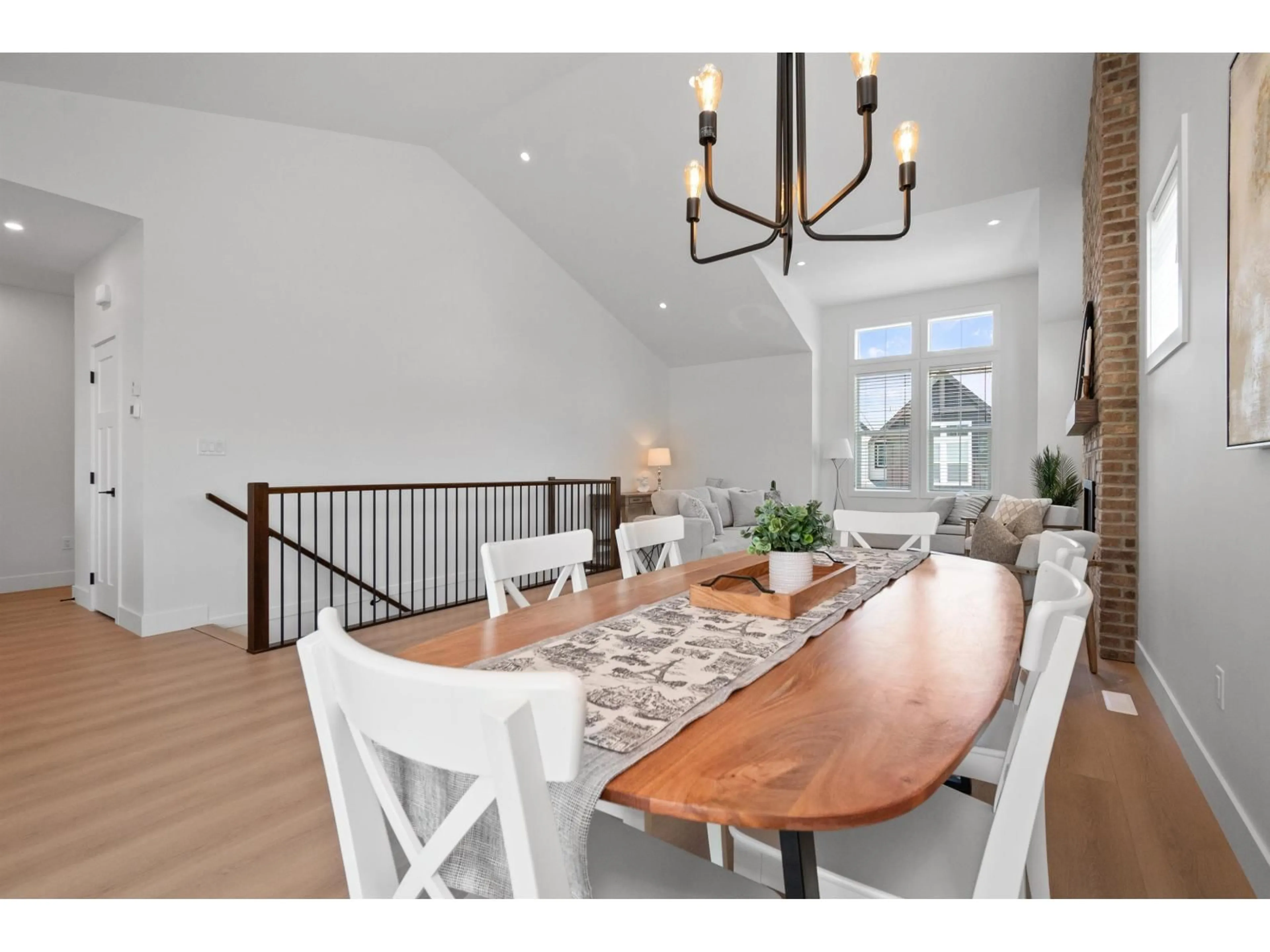 Dining room, wood/laminate floor for 2 - 45314 WELLS ROAD, Chilliwack British Columbia V2R1H2