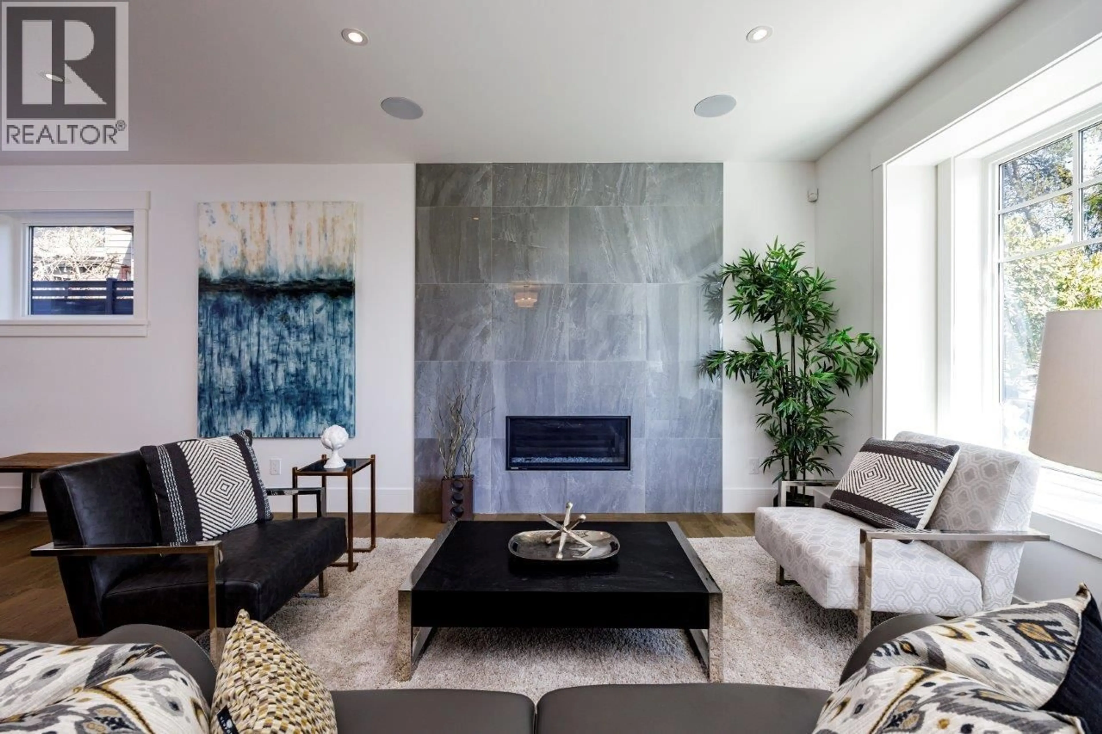 Living room with furniture, unknown for 1028 CALVERHALL STREET, North Vancouver British Columbia V7L1Y3