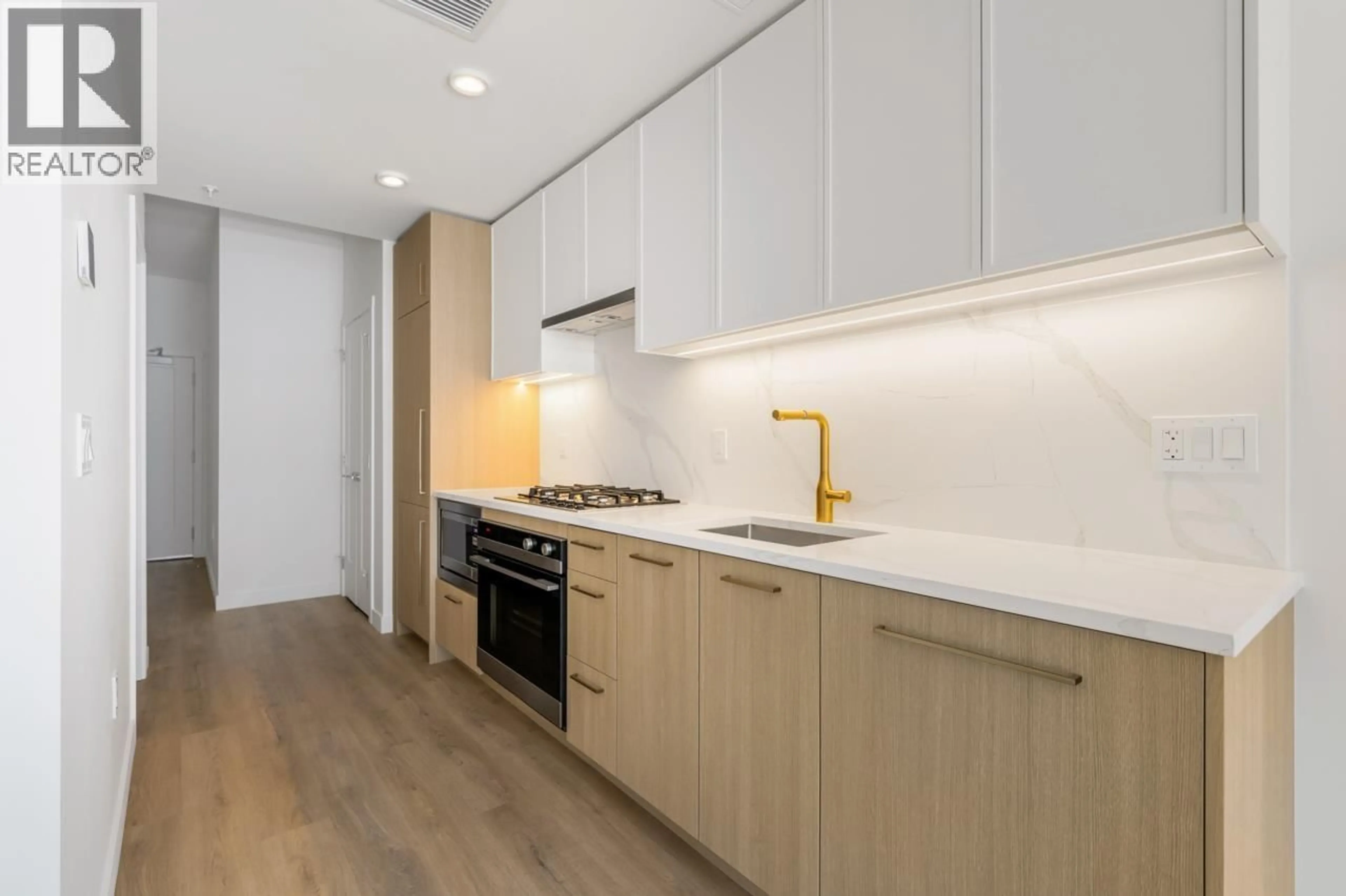 Standard kitchen, unknown for 209 - 375 CLAYTON STREET, Coquitlam British Columbia V3K3X6