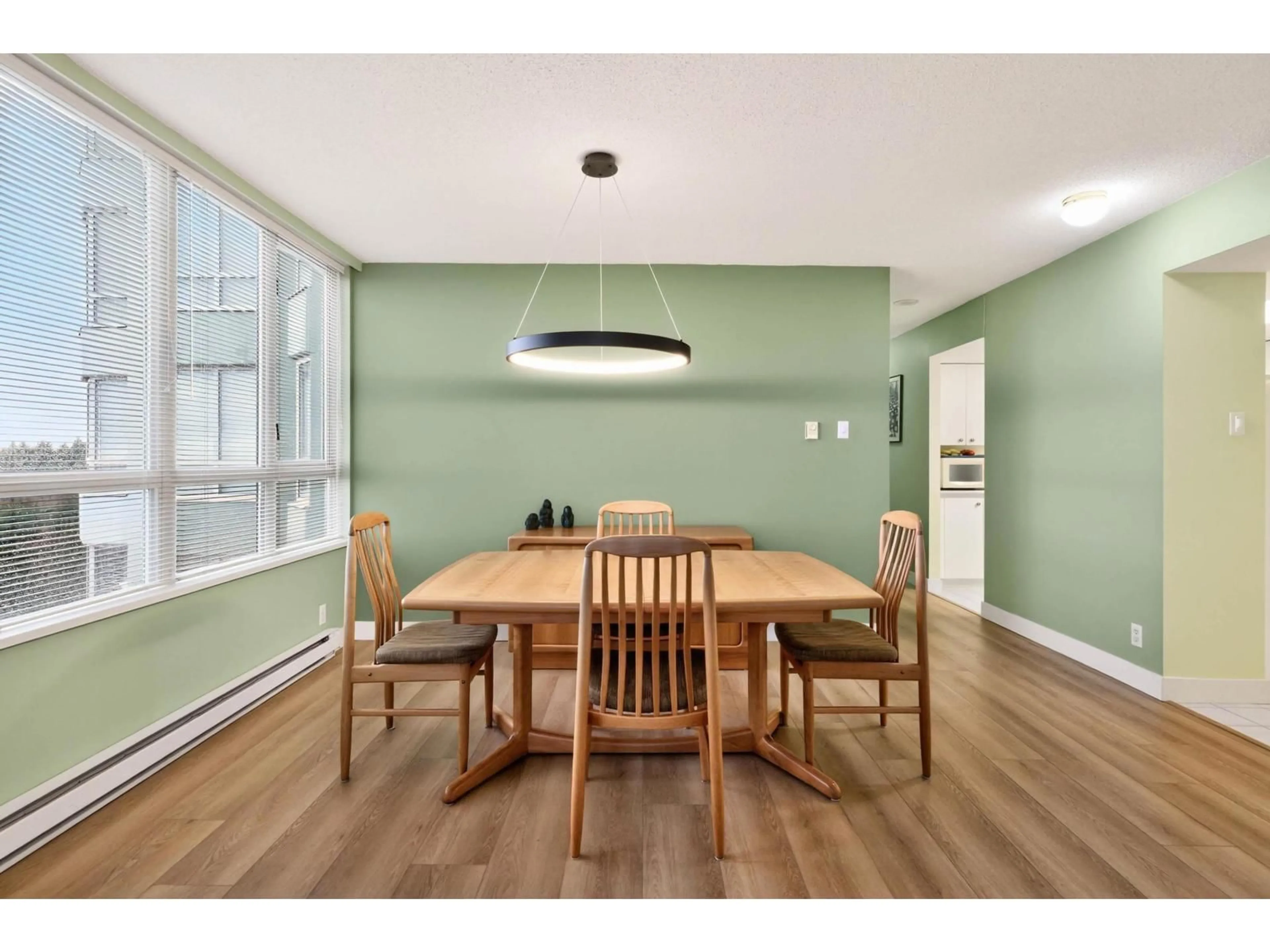 Dining room, wood/laminate floor for 1707 - 10082 148 STREET, Surrey British Columbia V3R0S3