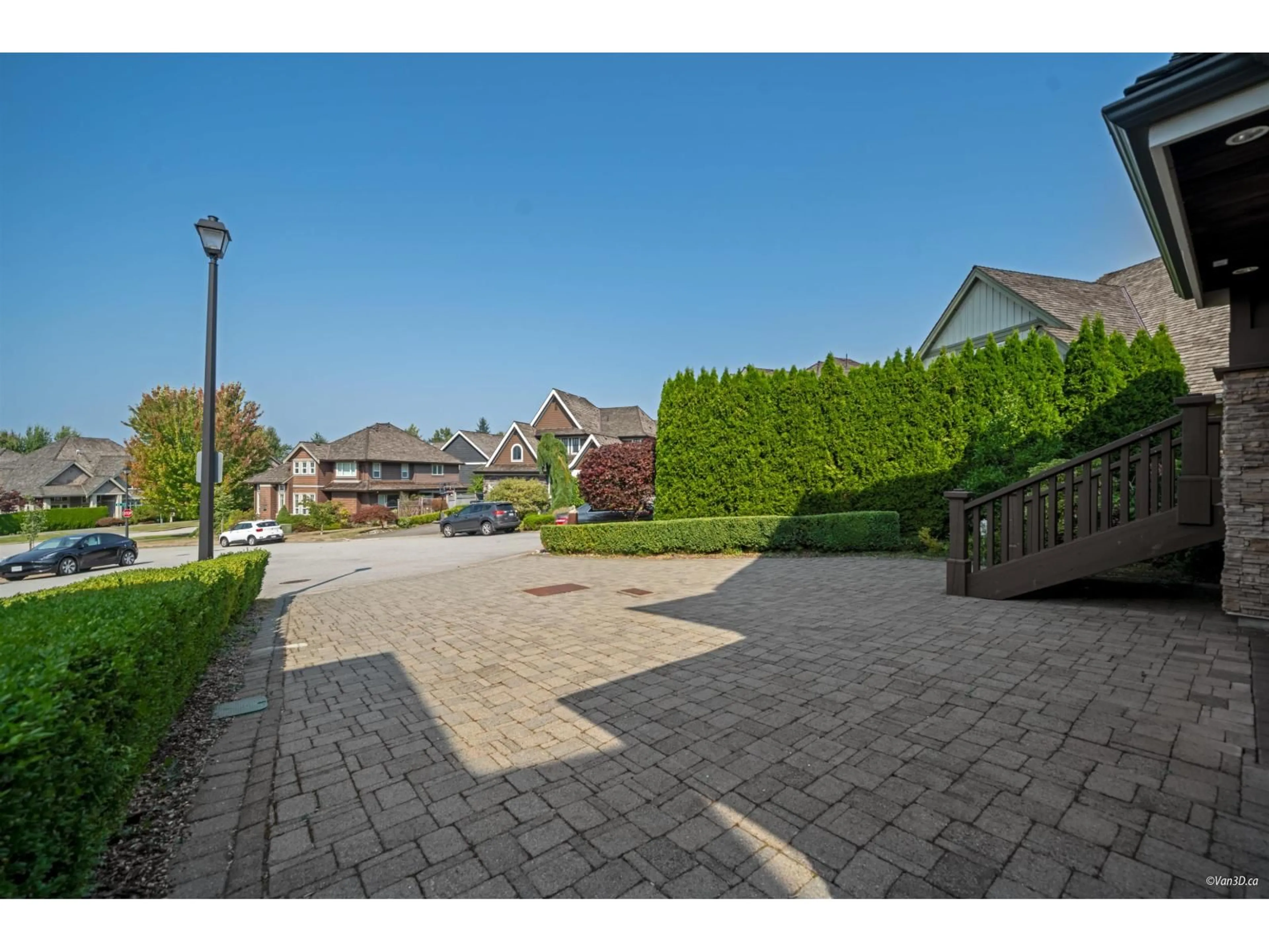 Patio, street for 3079 162 STREET, Surrey British Columbia V3Z7E1