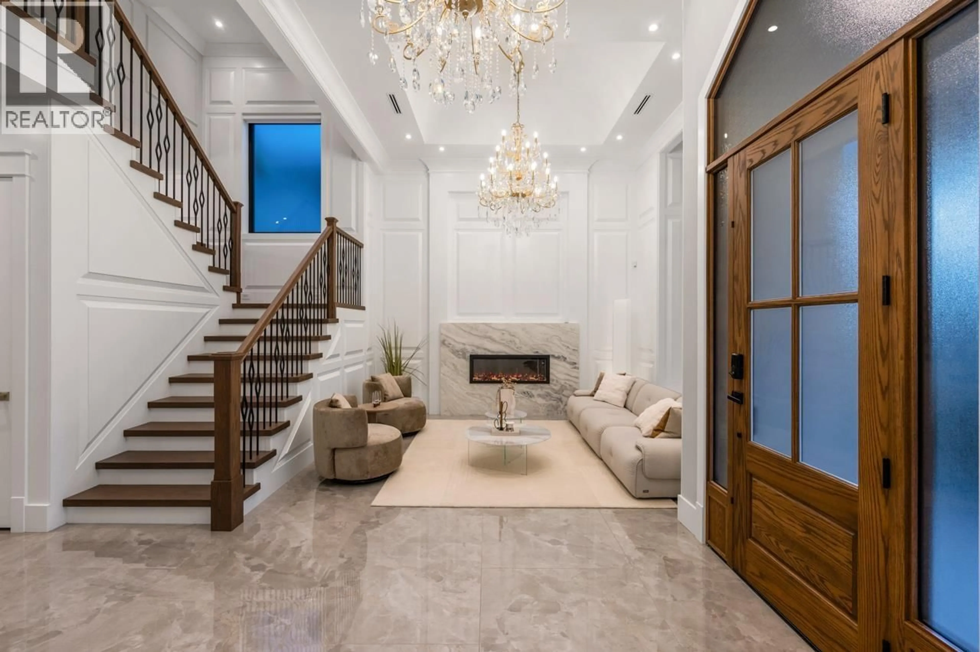 Indoor foyer for 7160 MONTANA ROAD, Richmond British Columbia V7C4K3