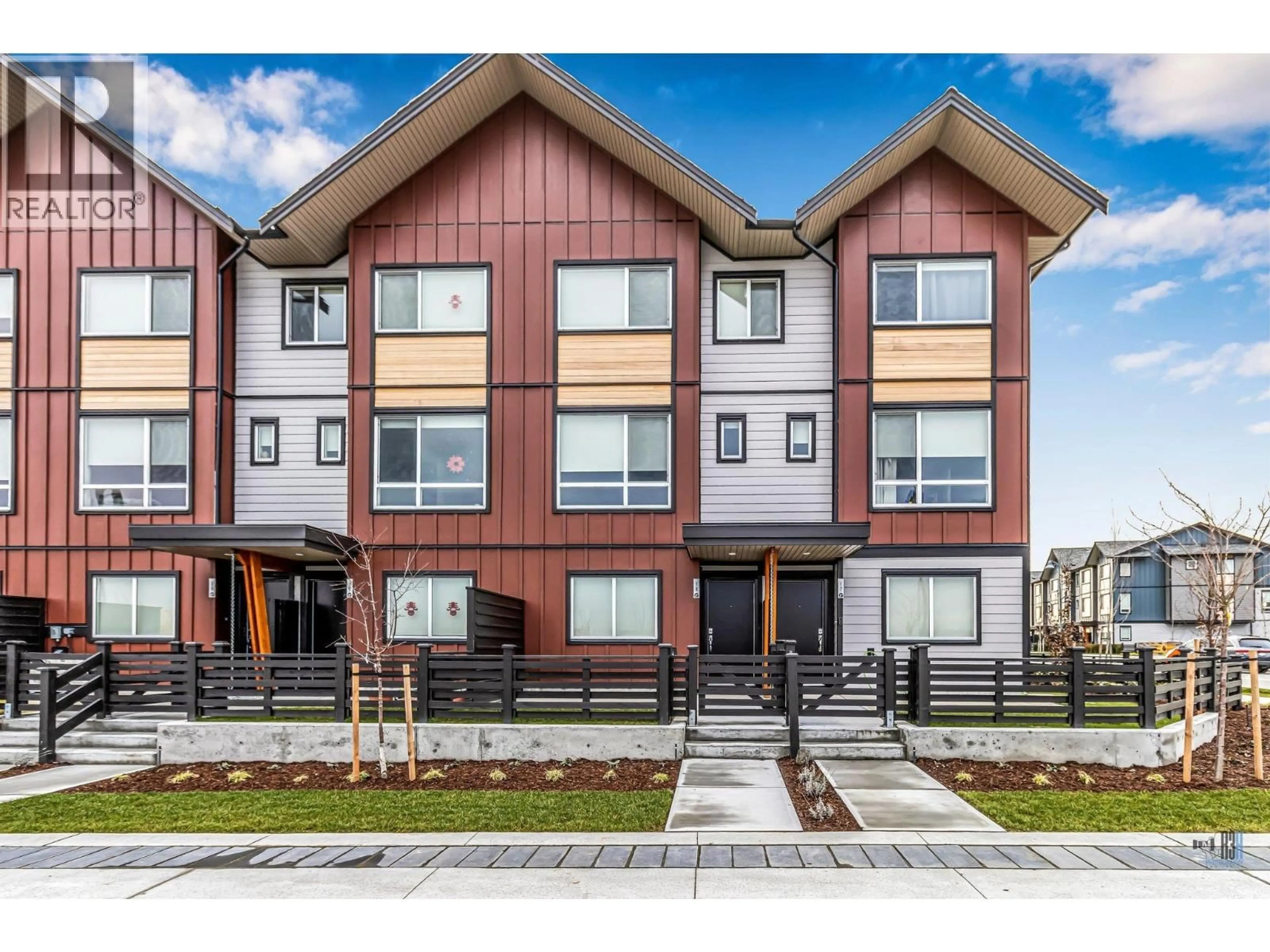 Home with vinyl exterior material, street for 18 - 4408 CORMORANT WAY, Tsawwassen British Columbia V4M0E9