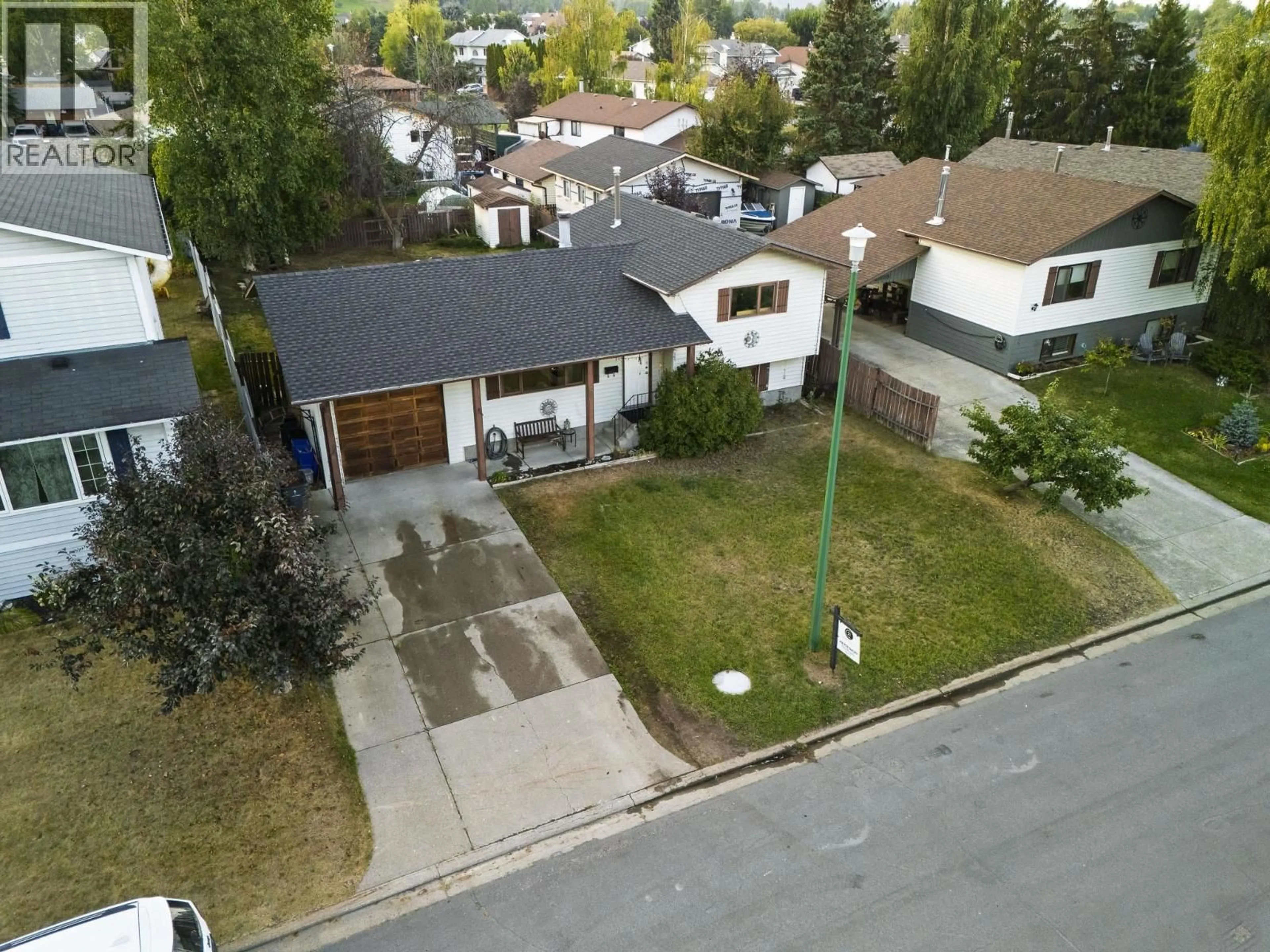 A pic from outside/outdoor area/front of a property/back of a property/a pic from drone, street for 3011 CHRISTOPHER CRESCENT, Prince George British Columbia V2N4R9