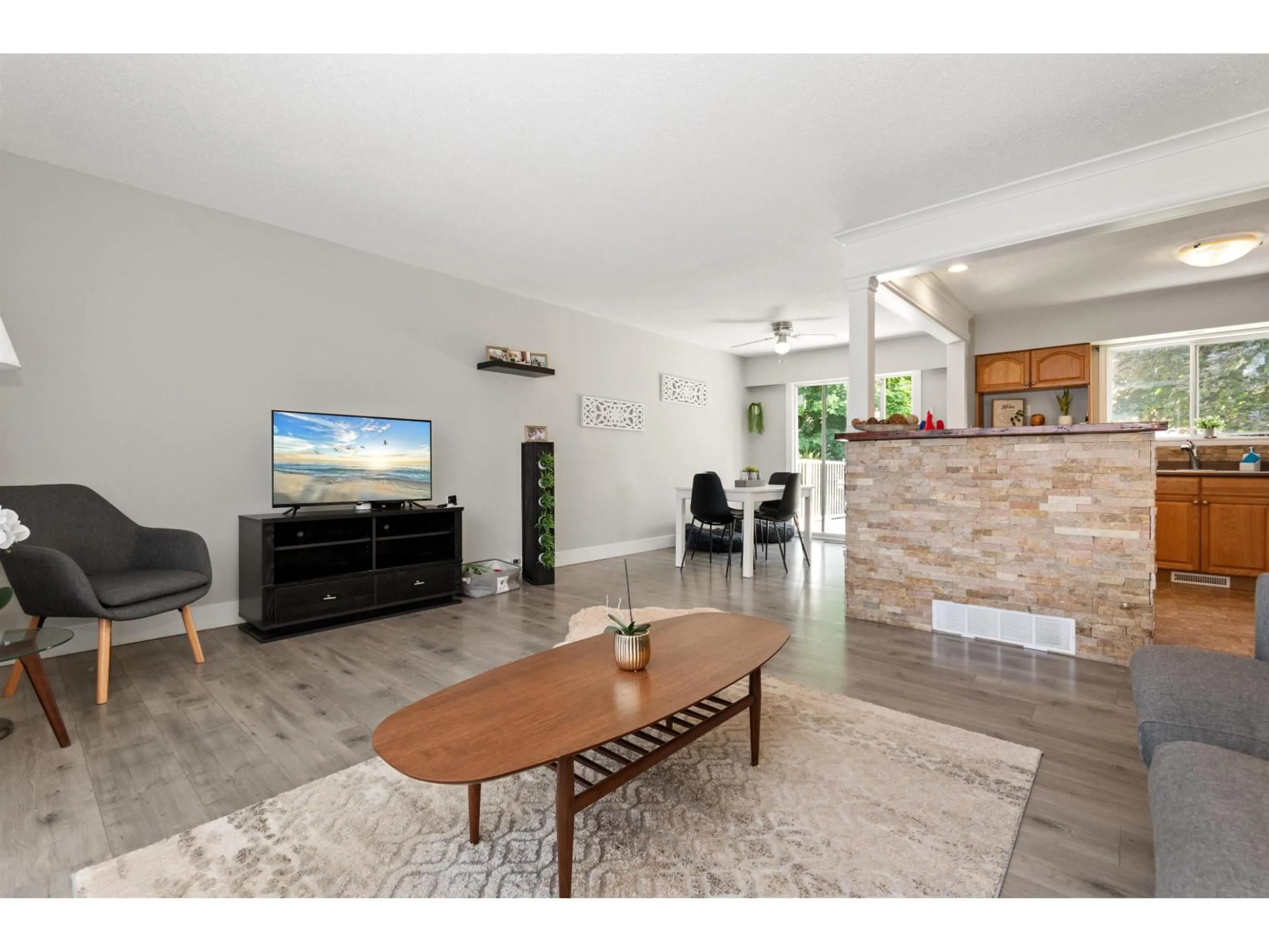 Living room with furniture, unknown for 9476 PAULA CRESCENT, Chilliwack British Columbia V2P6H2