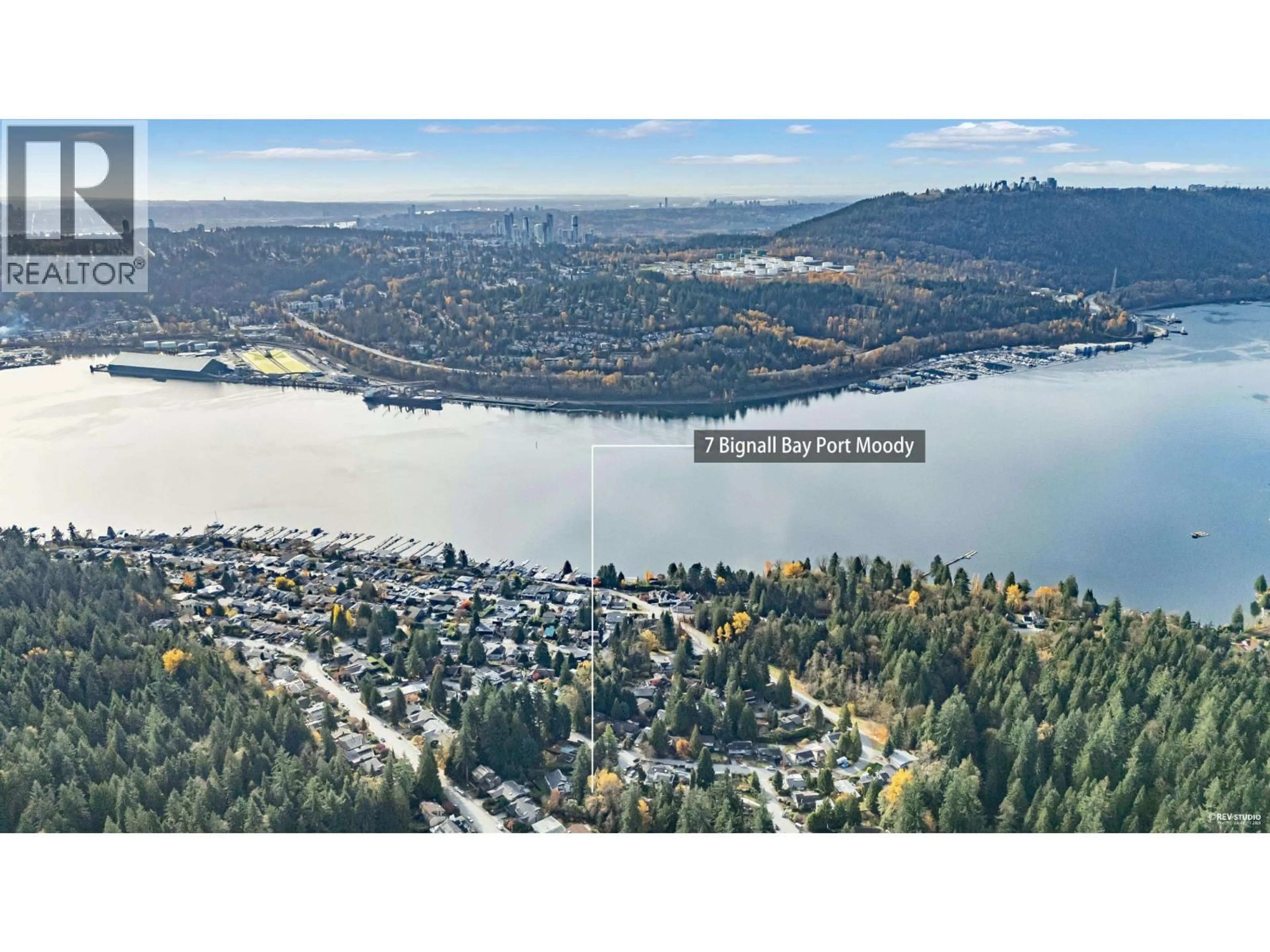 A pic from outside/outdoor area/front of a property/back of a property/a pic from drone, water/lake/river/ocean view for 7 BIGNALL BAY, Port Moody British Columbia V3H3N5