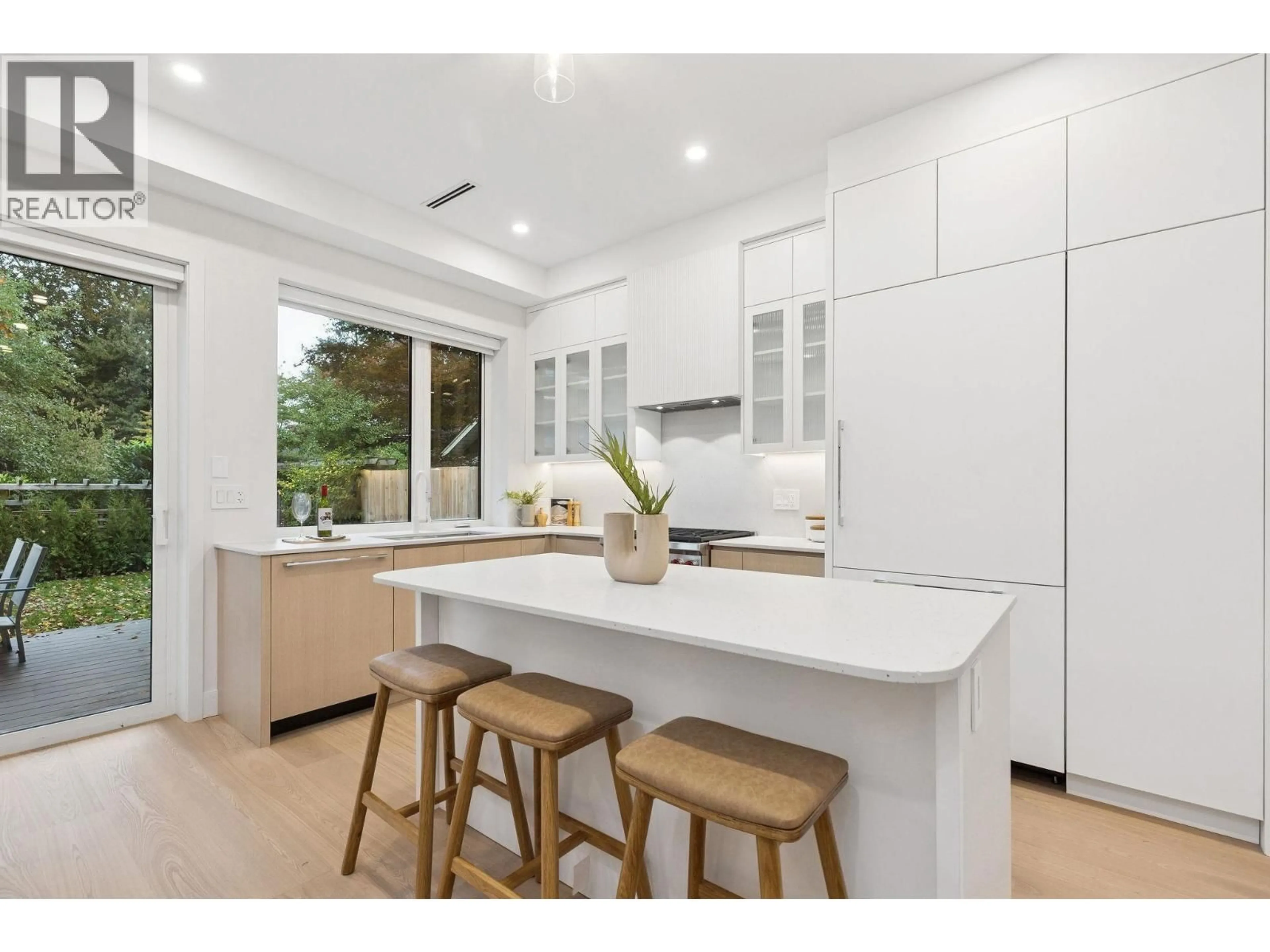 Open concept kitchen, unknown for 2 - 7 23RD AVENUE, Vancouver British Columbia V5V1W8