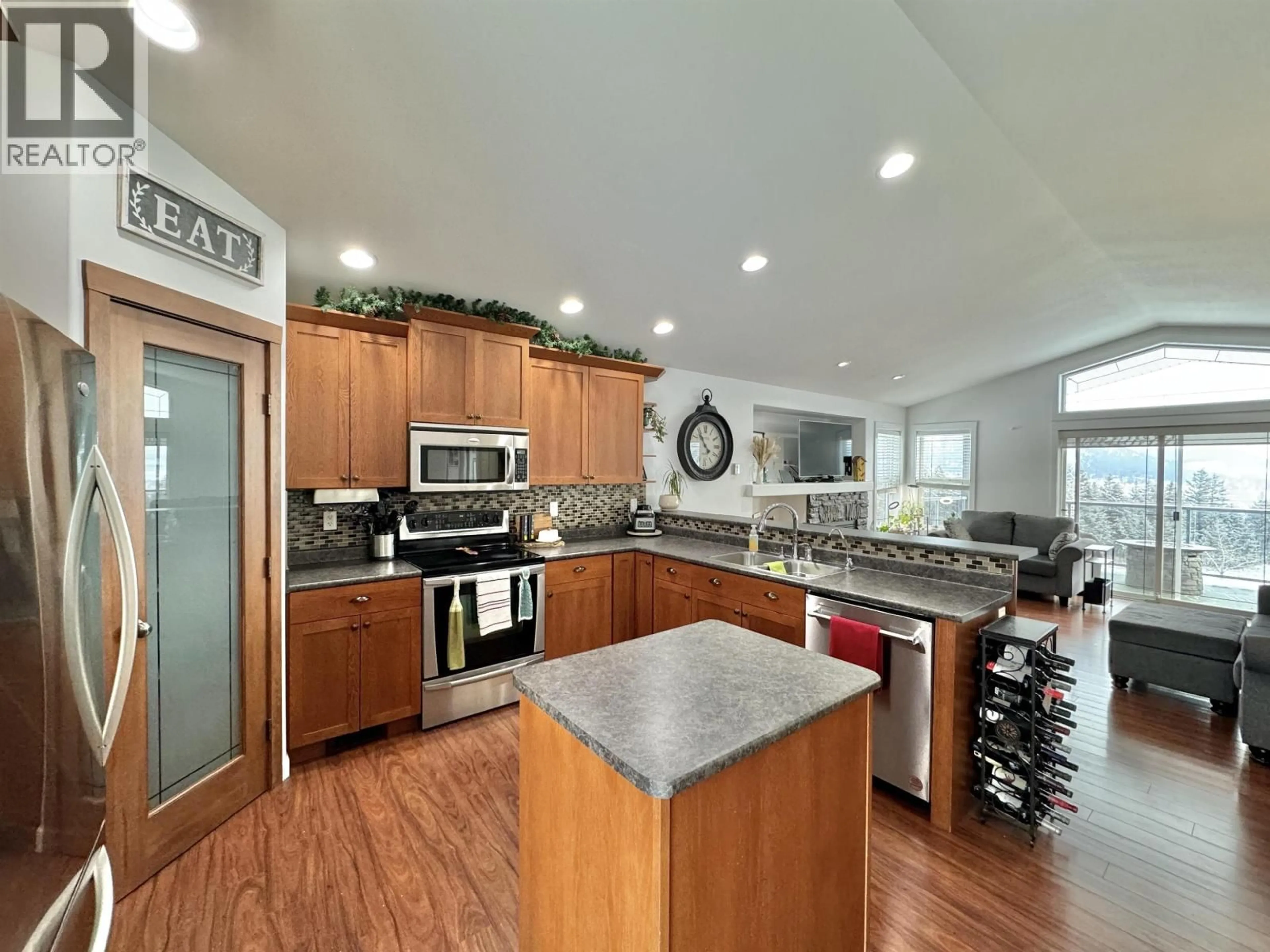 Open concept kitchen, unknown for 341 FOSTER WAY, Williams Lake British Columbia V2G5N5