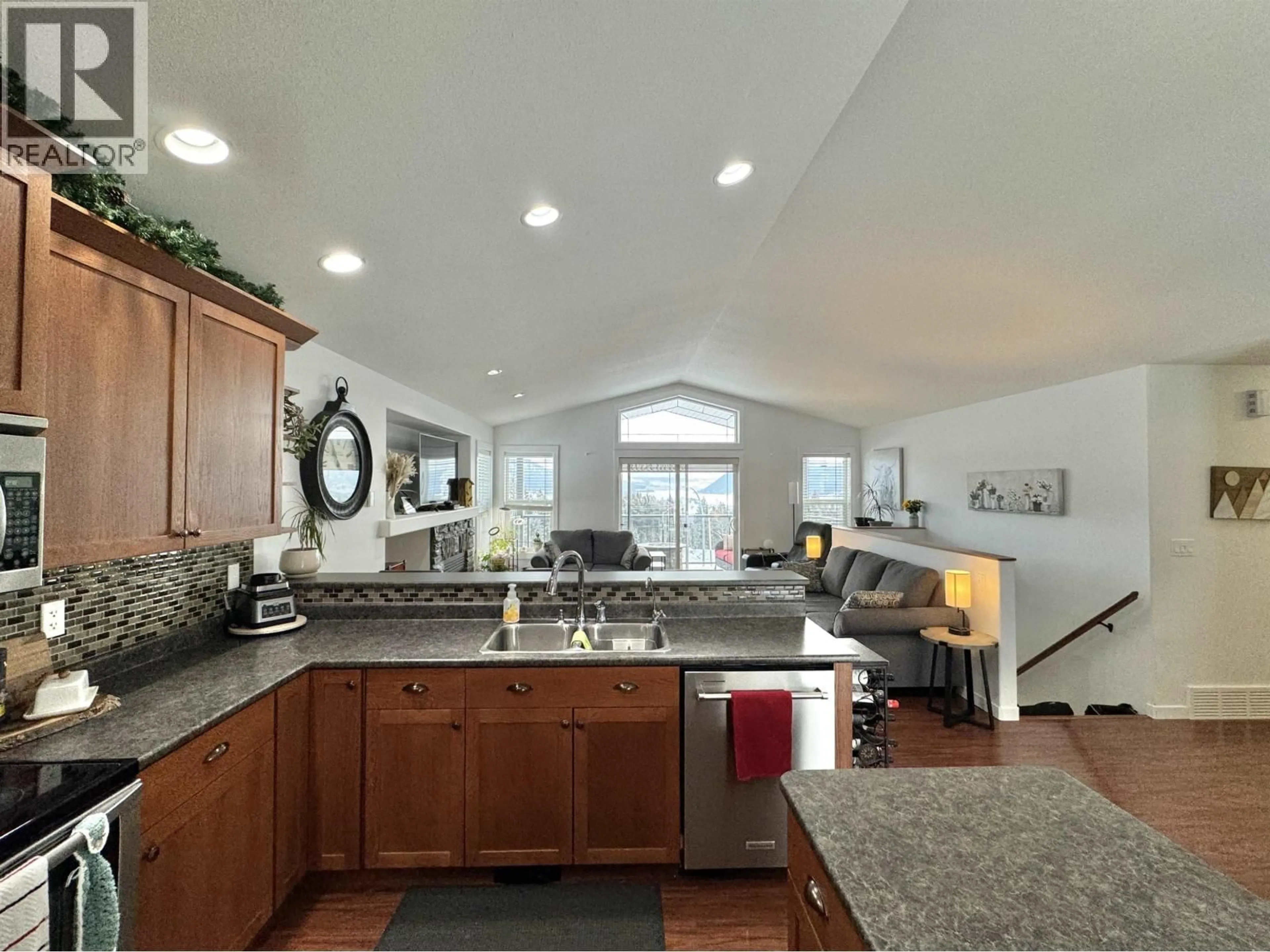 Open concept kitchen, ceramic/tile floor for 341 FOSTER WAY, Williams Lake British Columbia V2G5N5