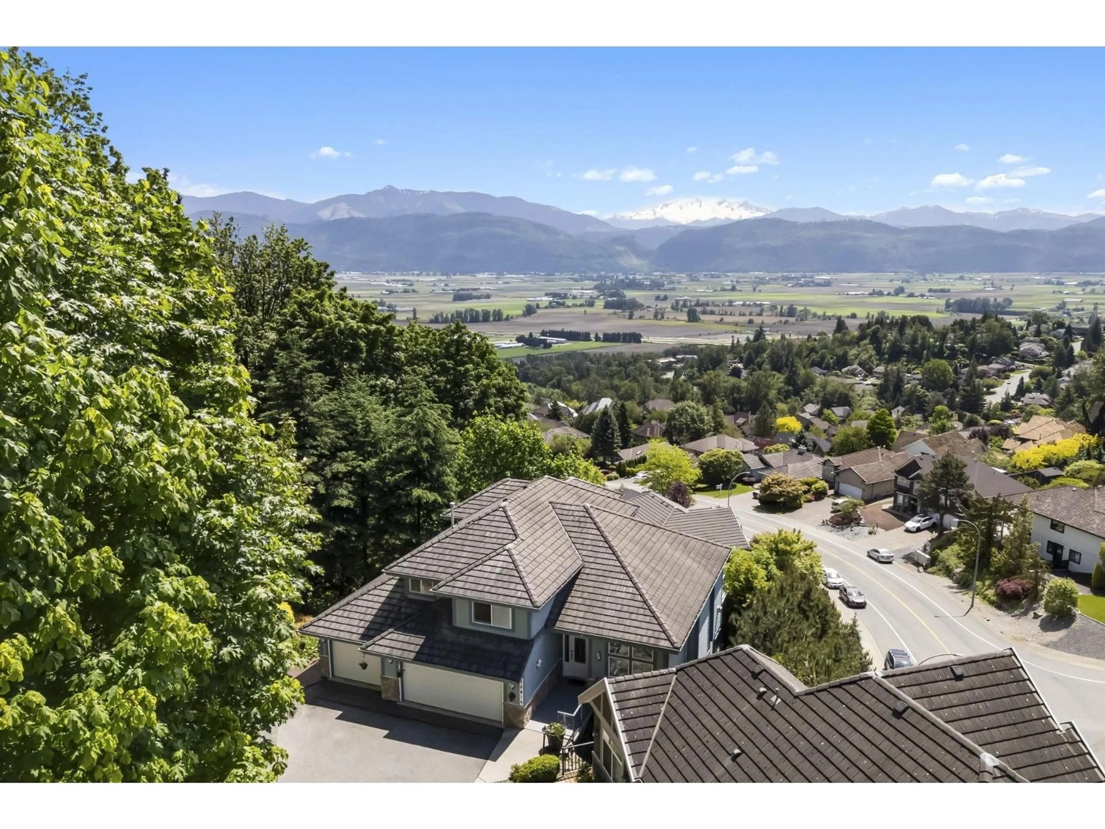 A pic from outside/outdoor area/front of a property/back of a property/a pic from drone, mountain view for 35819 REGAL PARKWAY, Abbotsford British Columbia V3G2W2