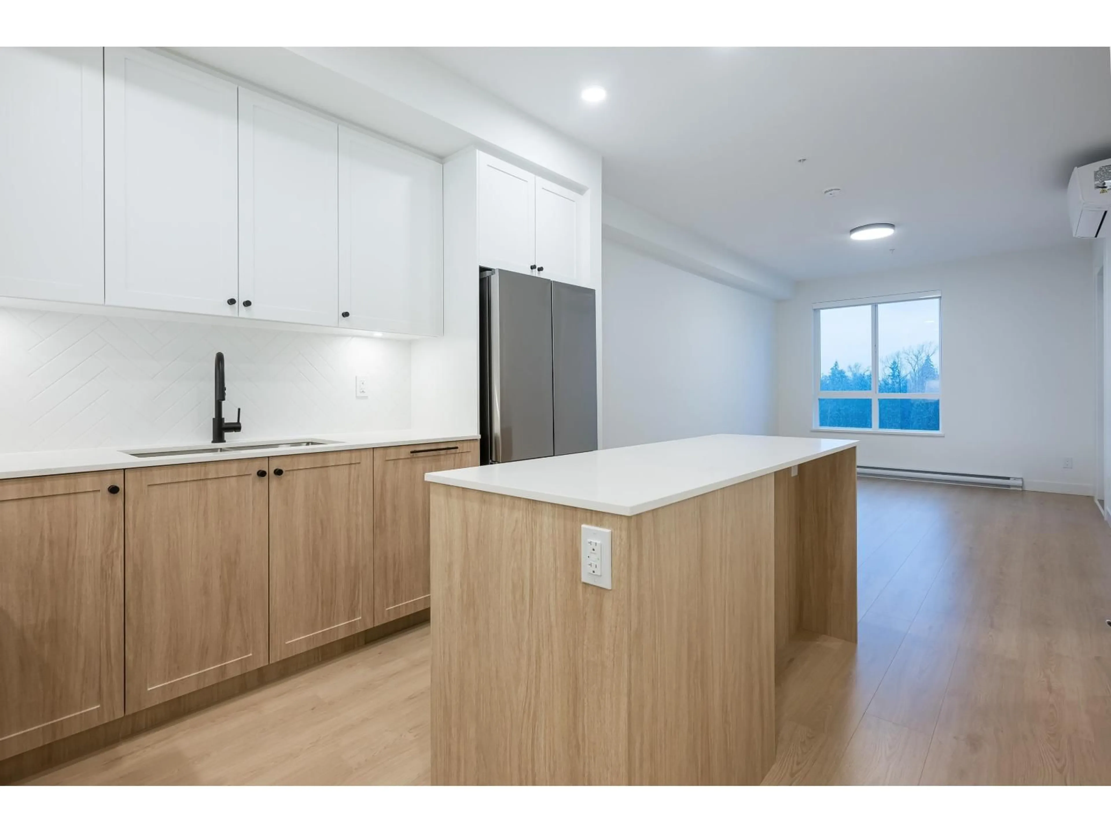 Unknown for 206 - 19911 76 AVENUE, Langley British Columbia V2Y4M5