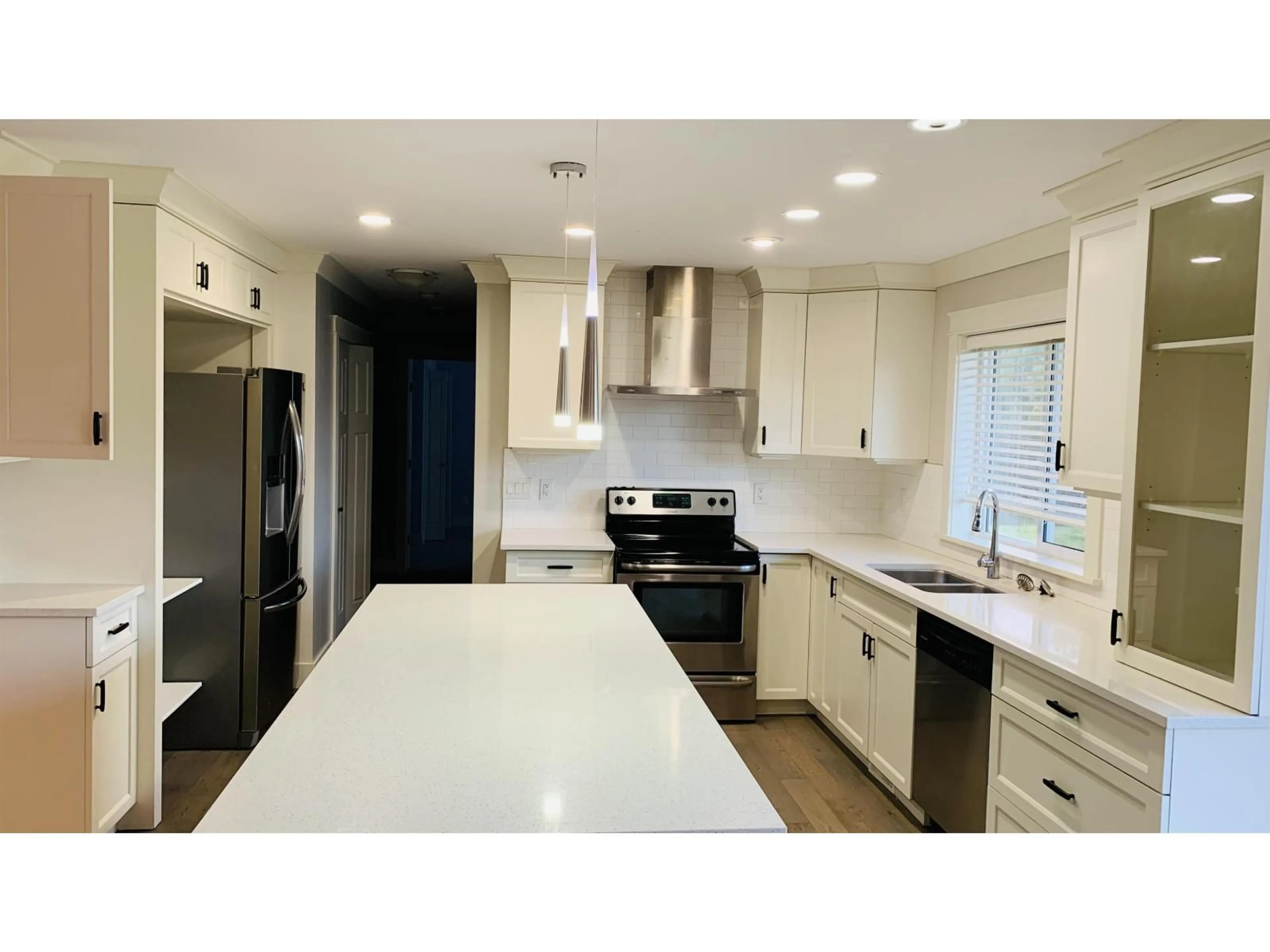 Open concept kitchen, unknown for 20737 24 AVENUE, Langley British Columbia V2Z2B4