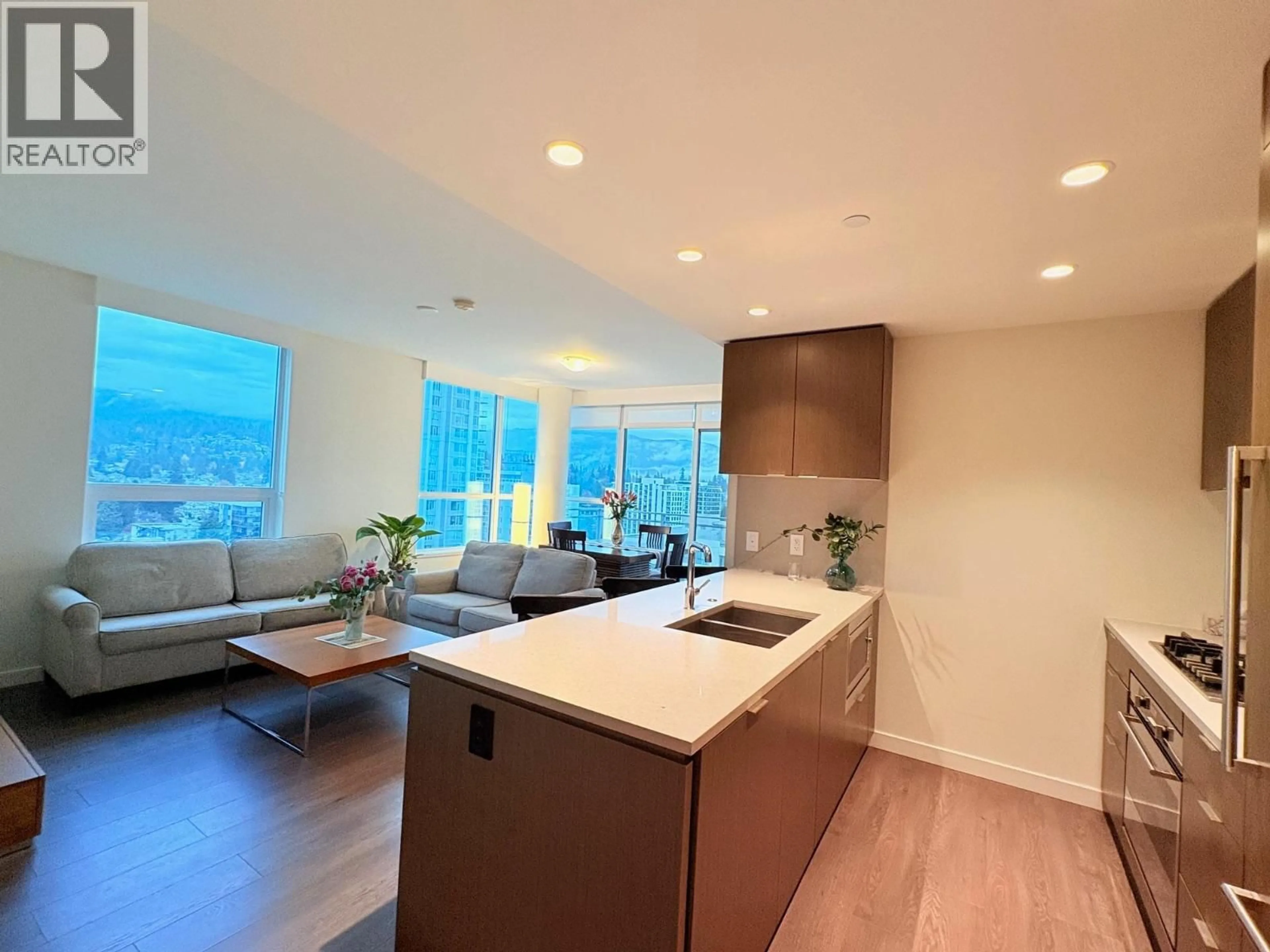 Open concept kitchen, unknown for 1609 - 125 14TH STREET, North Vancouver British Columbia V7L0E6