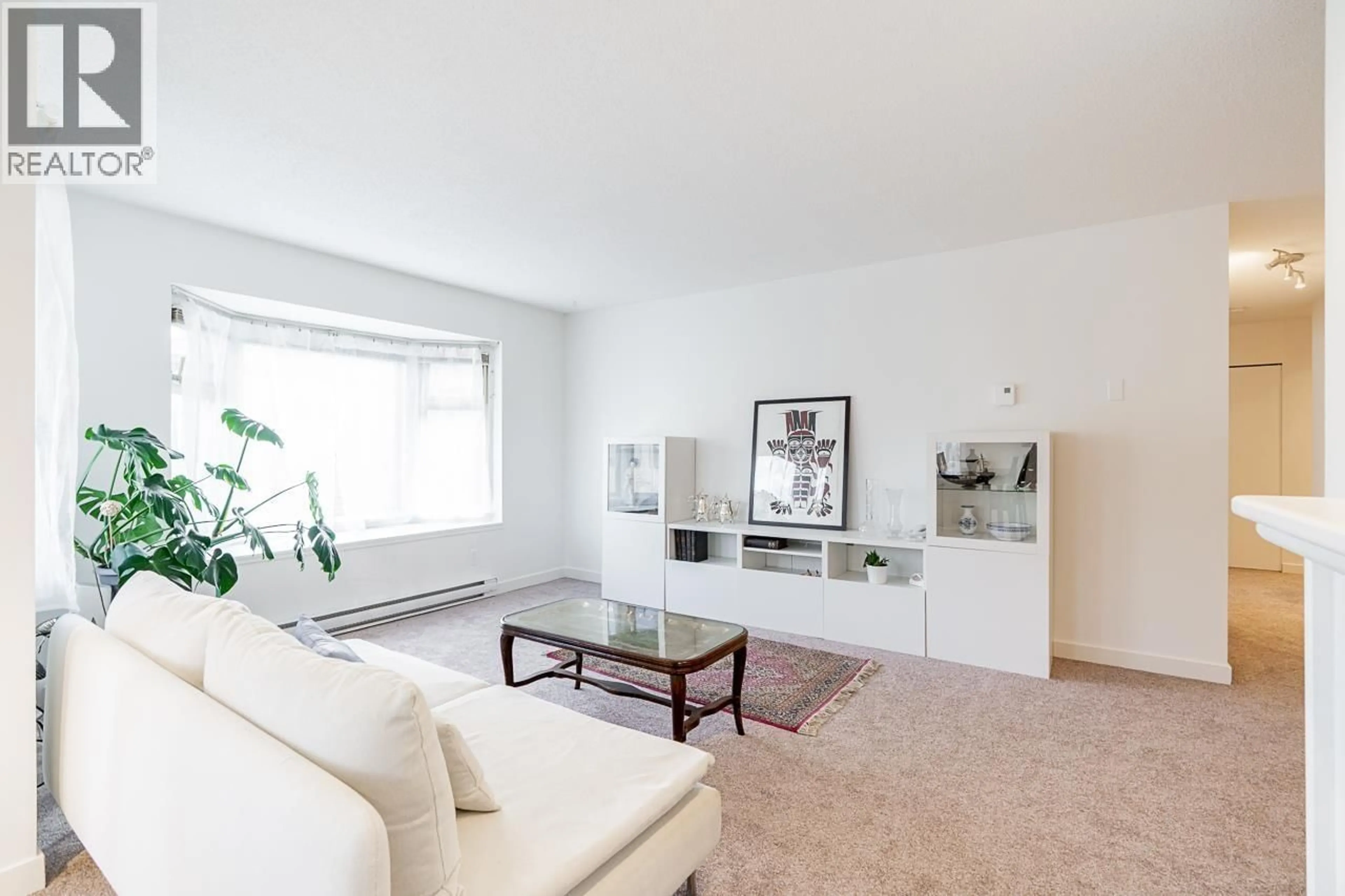 Living room with furniture, unknown for 306 - 737 HAMILTON STREET, New Westminster British Columbia V3M2M7