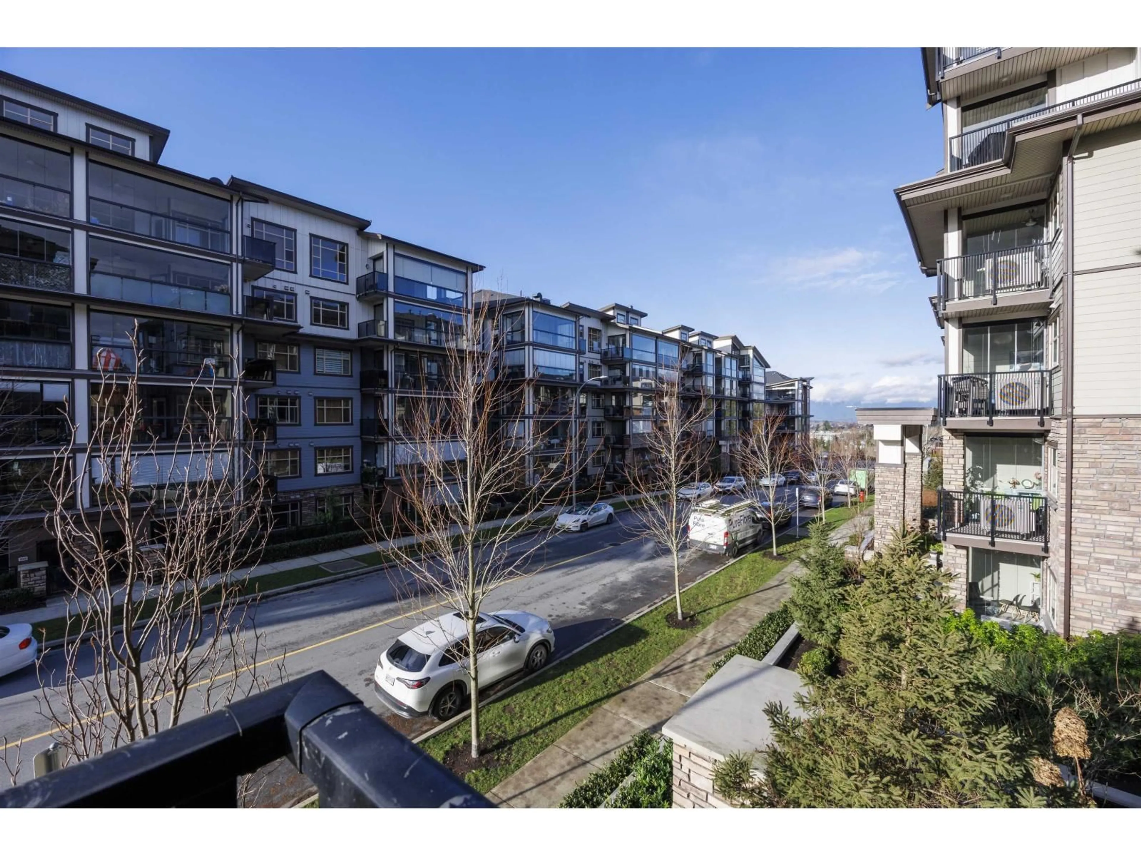 A pic from outside/outdoor area/front of a property/back of a property/a pic from drone, city buildings view from balcony for 205 - 20367 85 AVENUE, Langley British Columbia V2Y3R1