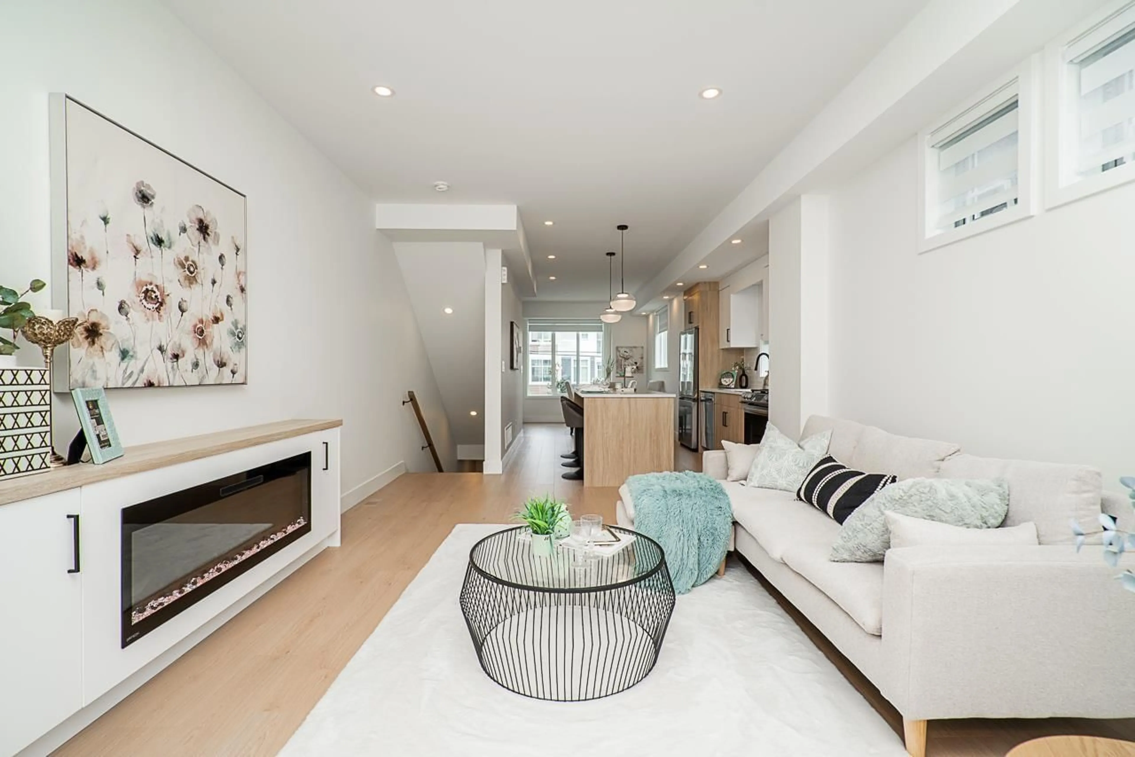 Living room with furniture, unknown for 6 - 2525 156 STREET, Surrey British Columbia V3P1C7