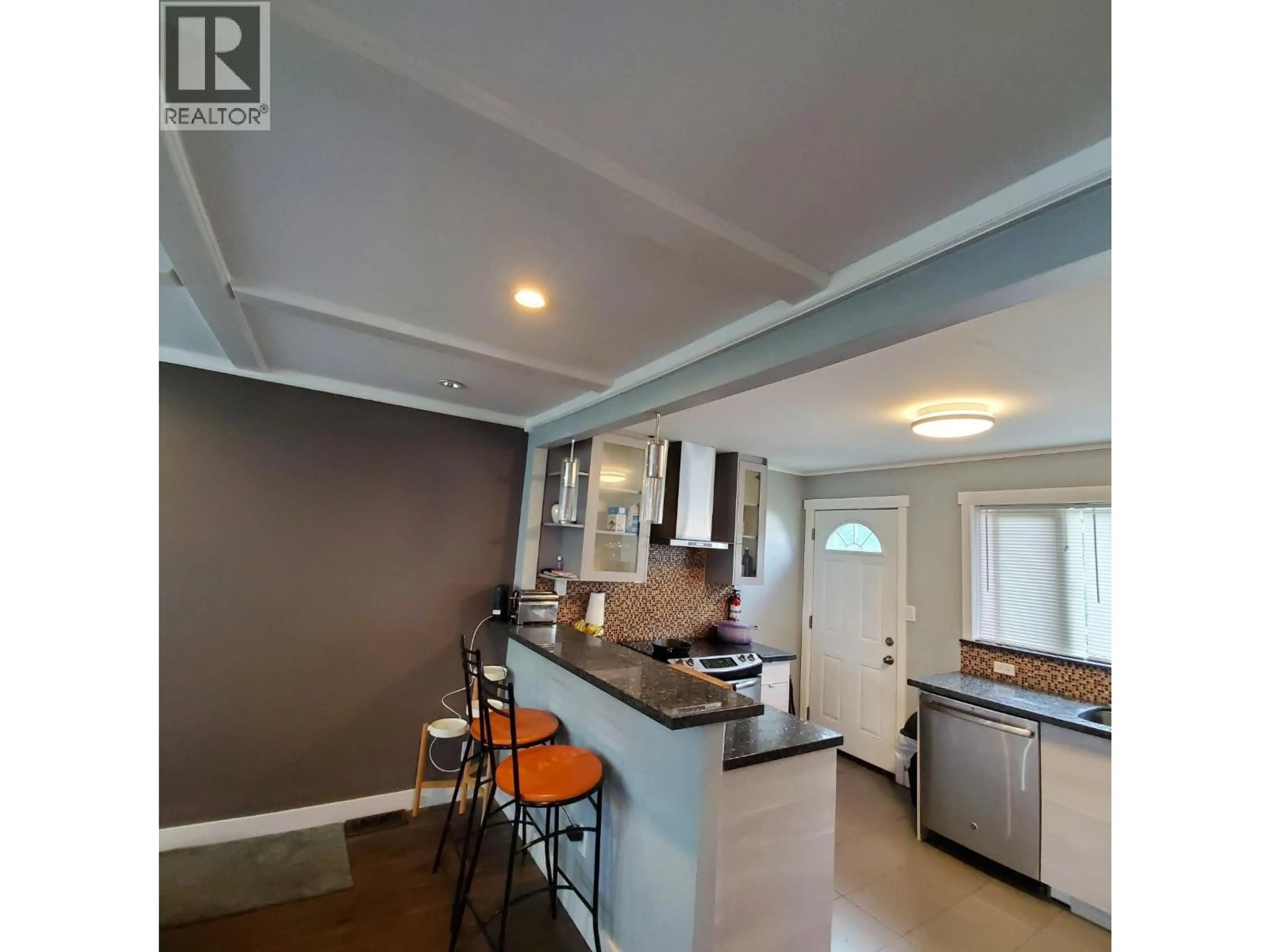 Open concept kitchen, unknown for 532 5TH STREET, North Vancouver British Columbia V7L1M4