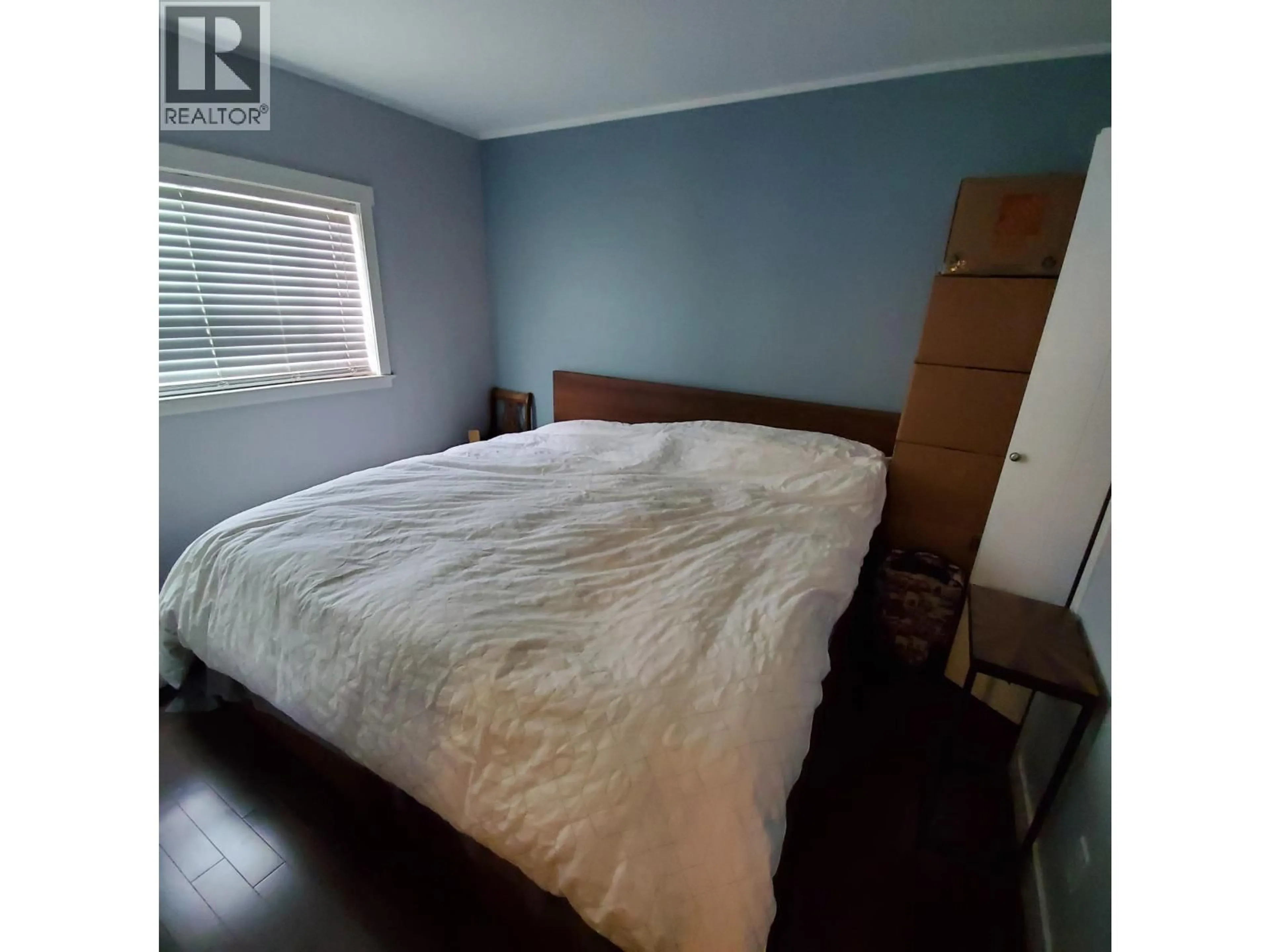 A pic of a room for 532 5TH STREET, North Vancouver British Columbia V7L1M4