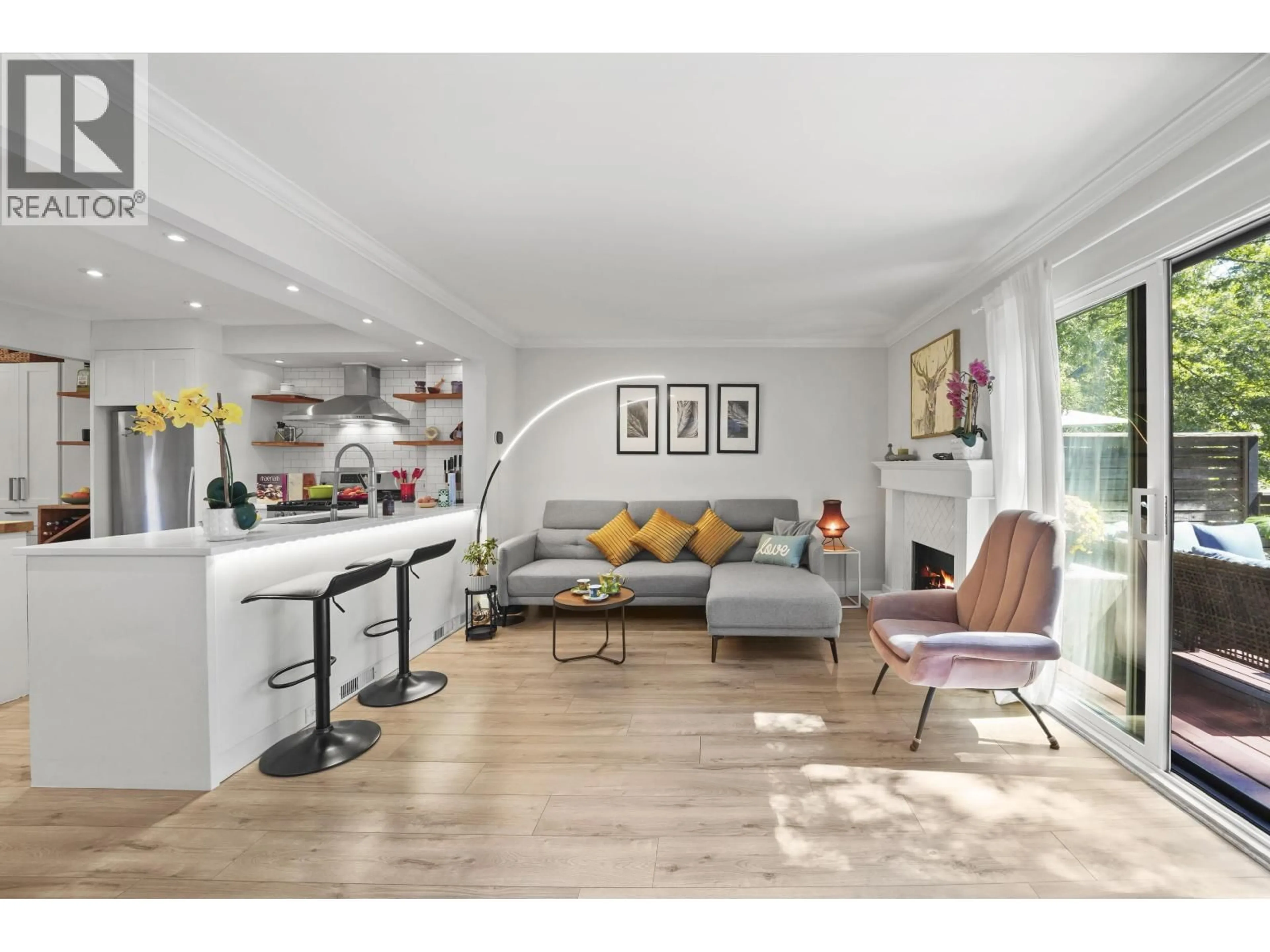 Unknown for 49 - 1910 CEDAR VILLAGE CRESCENT, North Vancouver British Columbia V7J3M5