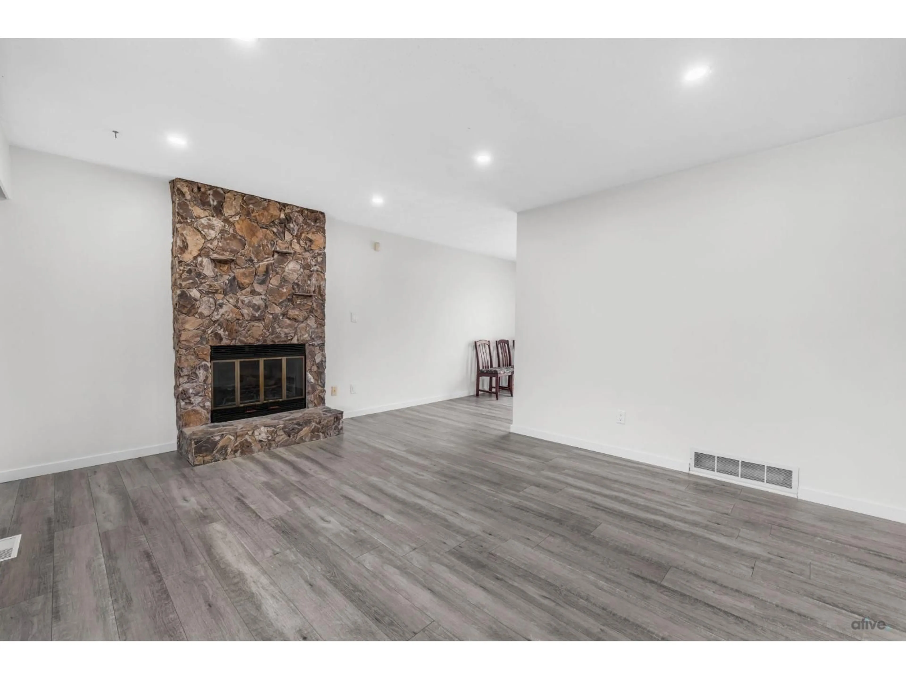 Unknown for 7710 JUNIPER STREET, Mission British Columbia V2V6G1