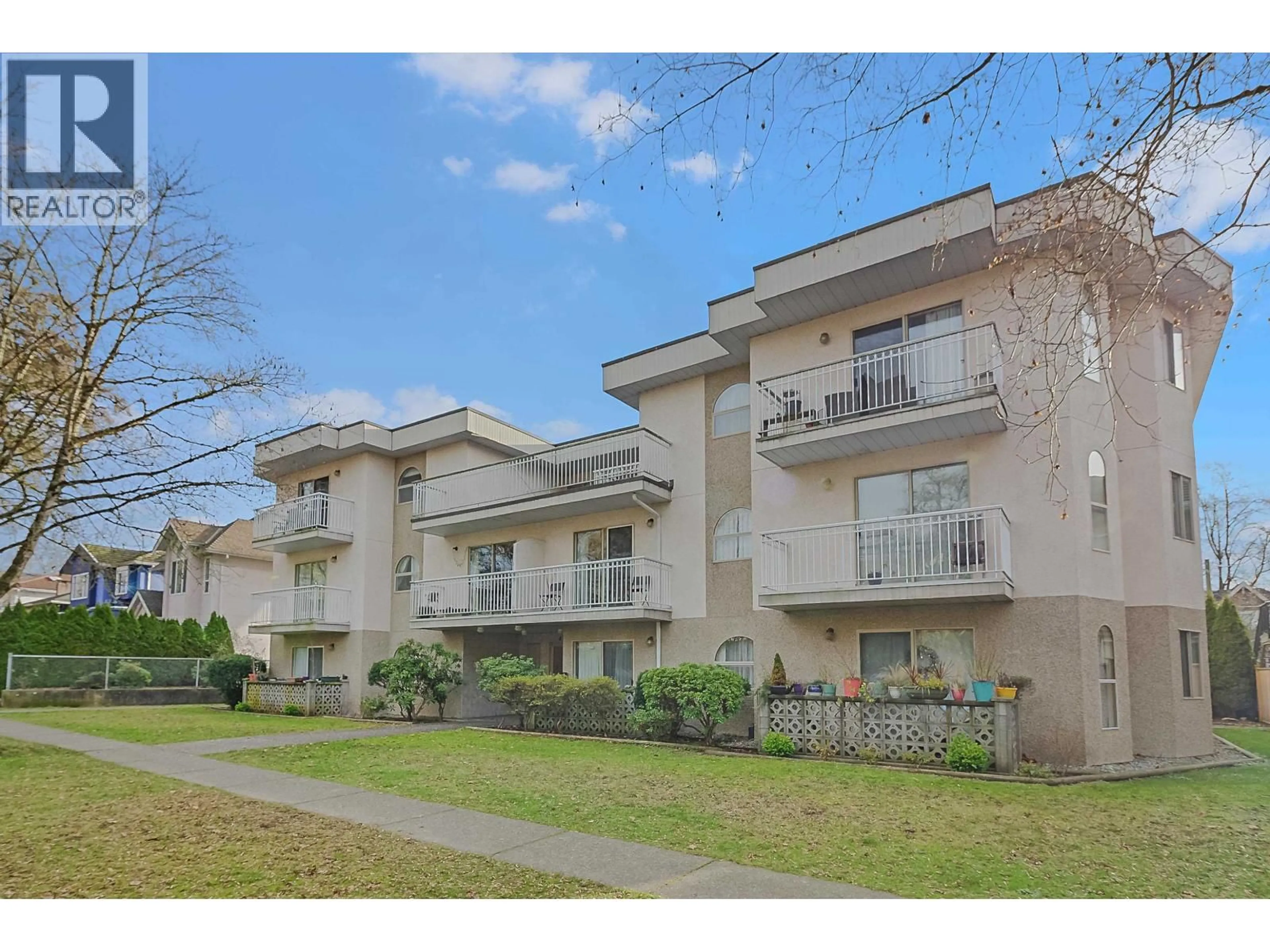 Unknown for 303 - 458 44TH AVENUE, Vancouver British Columbia V5W1W3