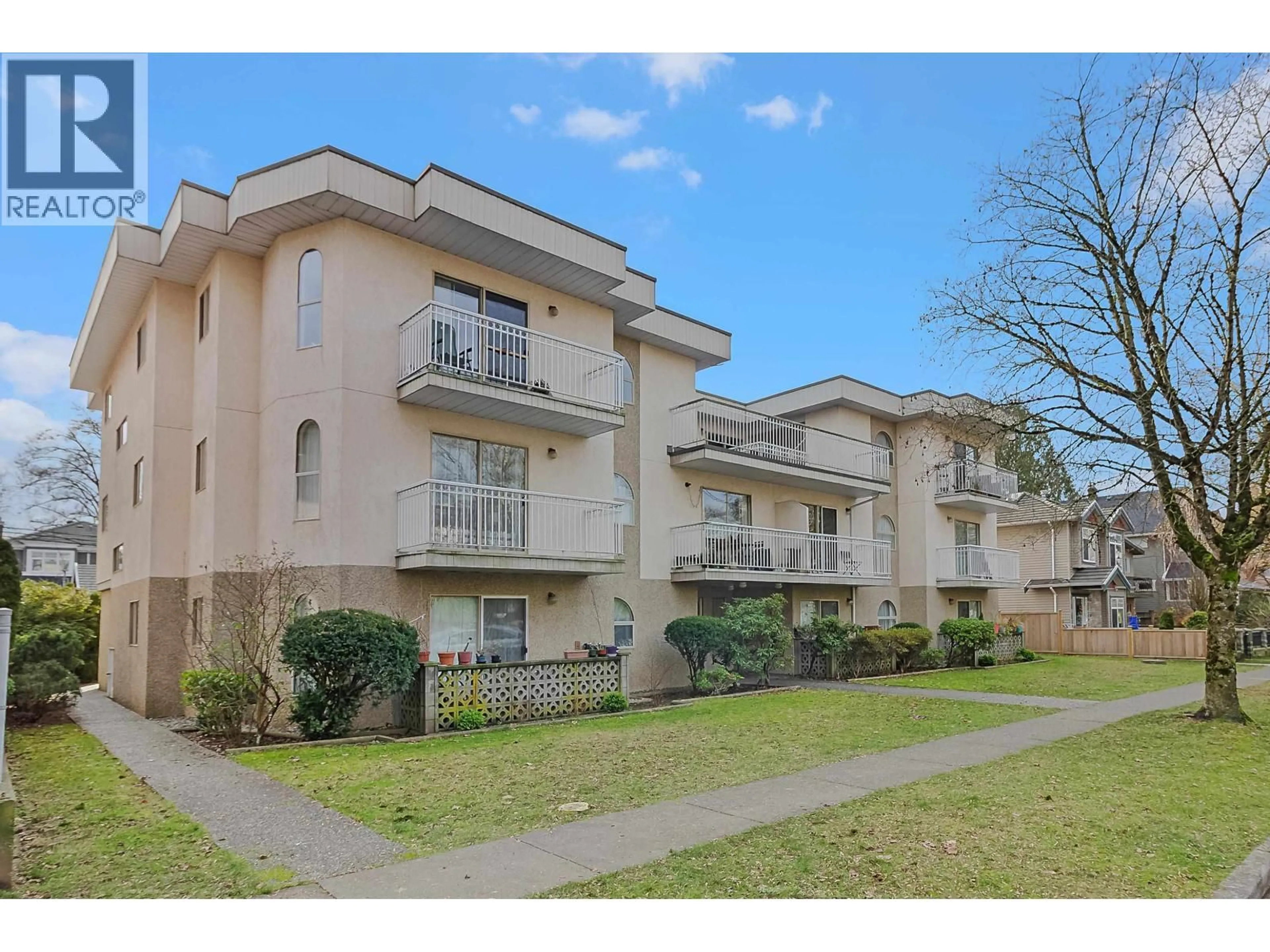 A pic from outside/outdoor area/front of a property/back of a property/a pic from drone, unknown for 303 - 458 44TH AVENUE, Vancouver British Columbia V5W1W3