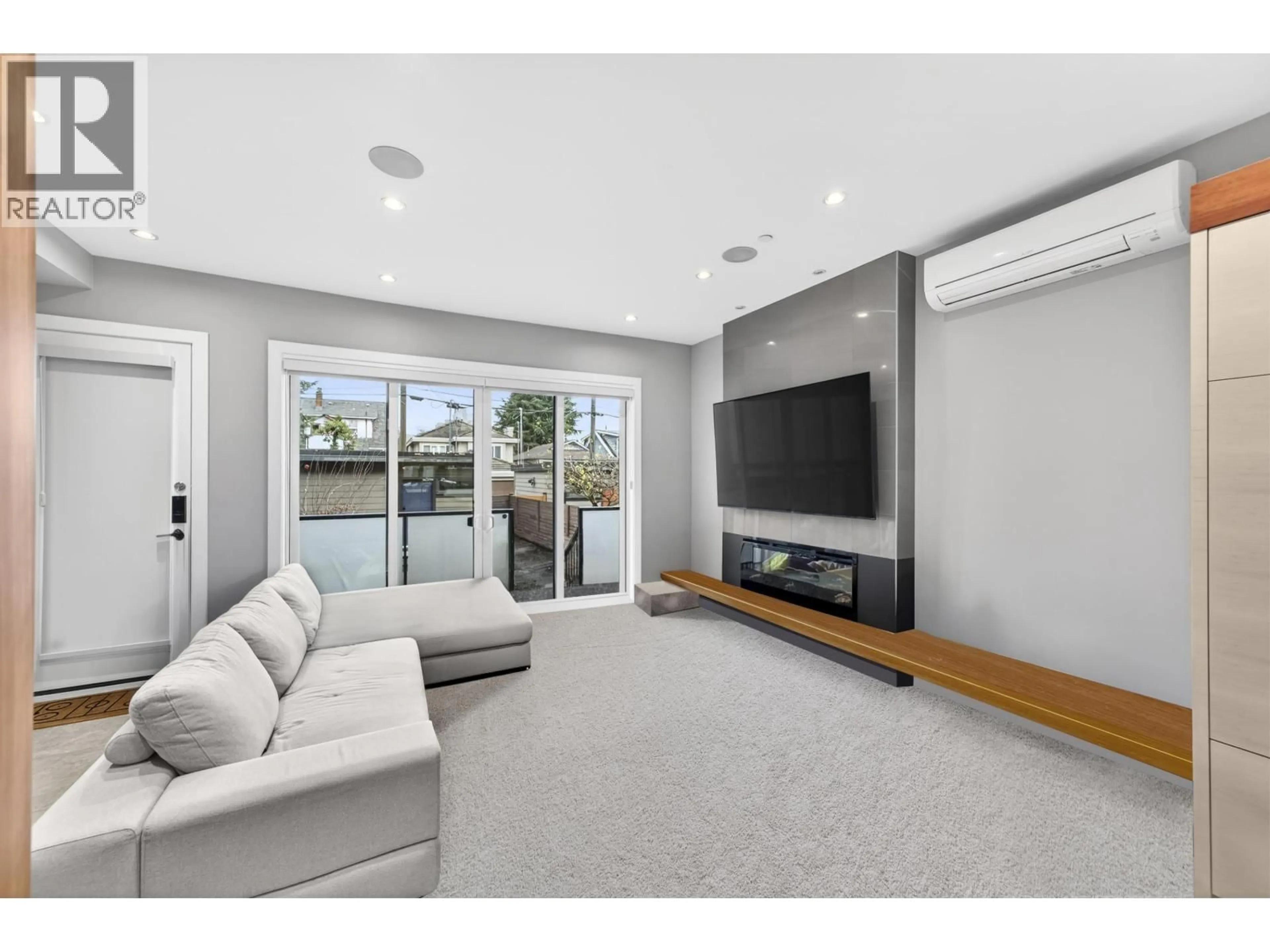 Living room with furniture, unknown for 969 18TH AVENUE, Vancouver British Columbia V5Z1W4