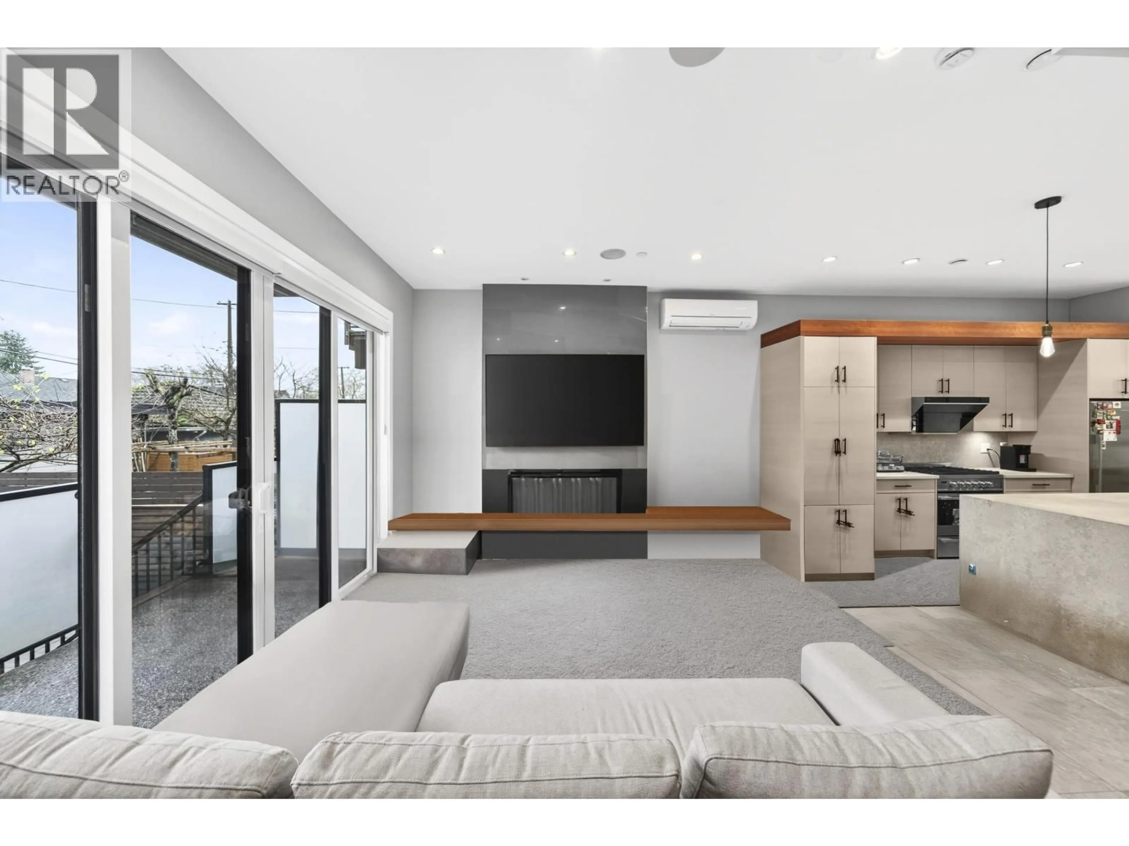 Home theater for 969 18TH AVENUE, Vancouver British Columbia V5Z1W4