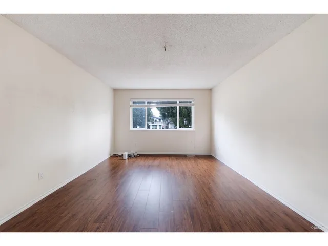 9687 131 STREET, Surrey 5